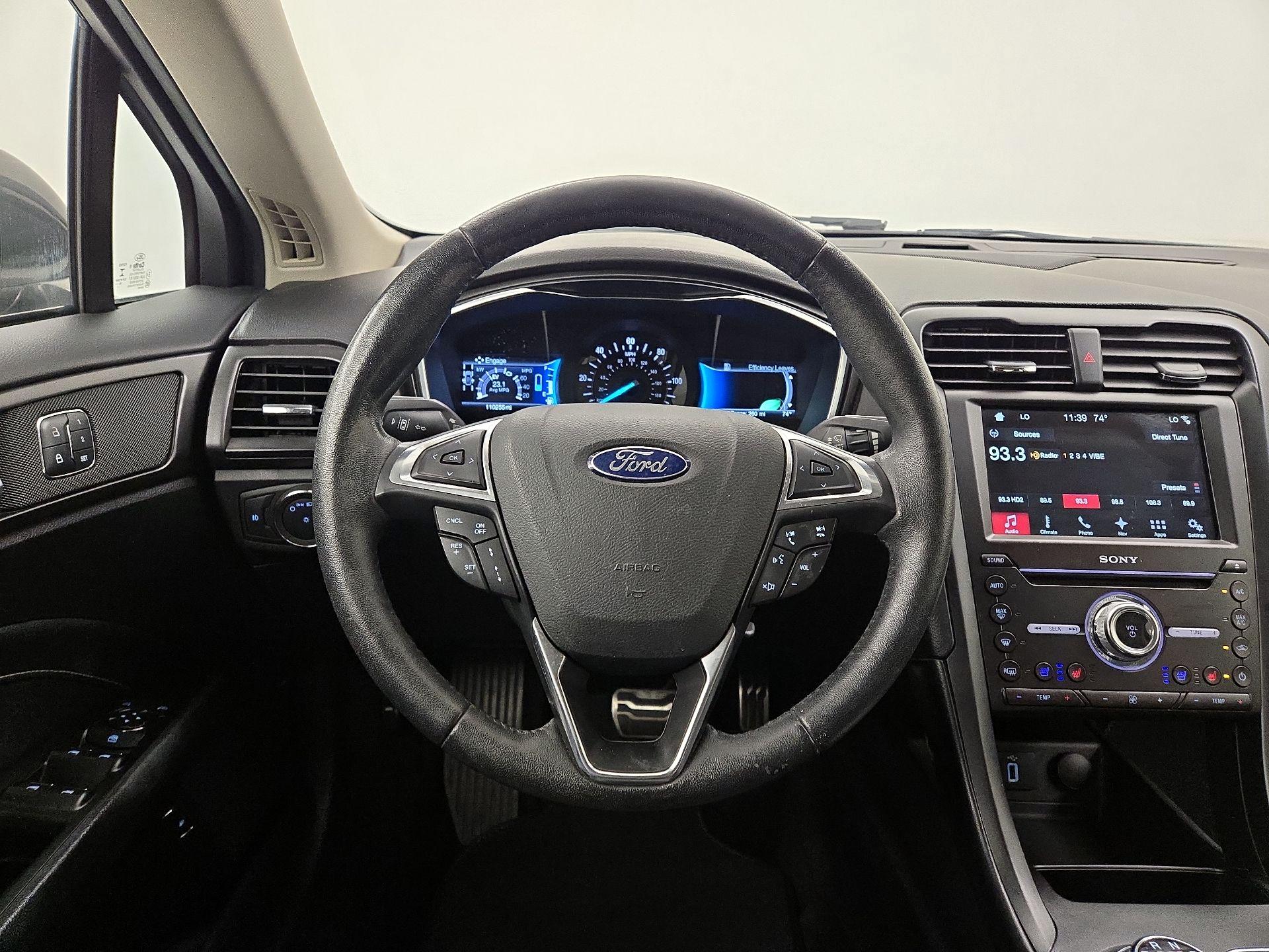 Thumbnail: 2017 Ford Fusion - 10
