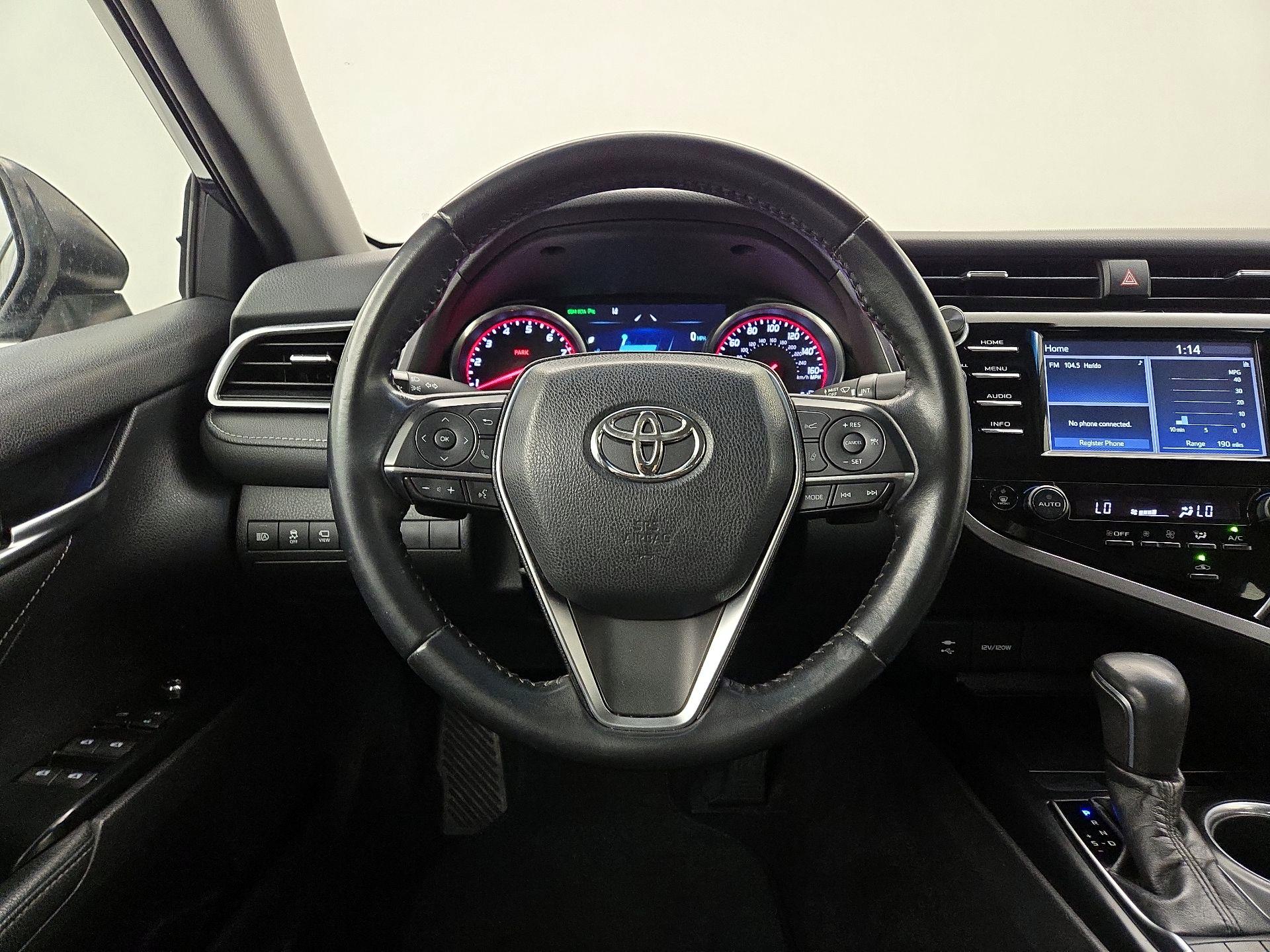 Thumbnail: 2018 Toyota Camry - 10