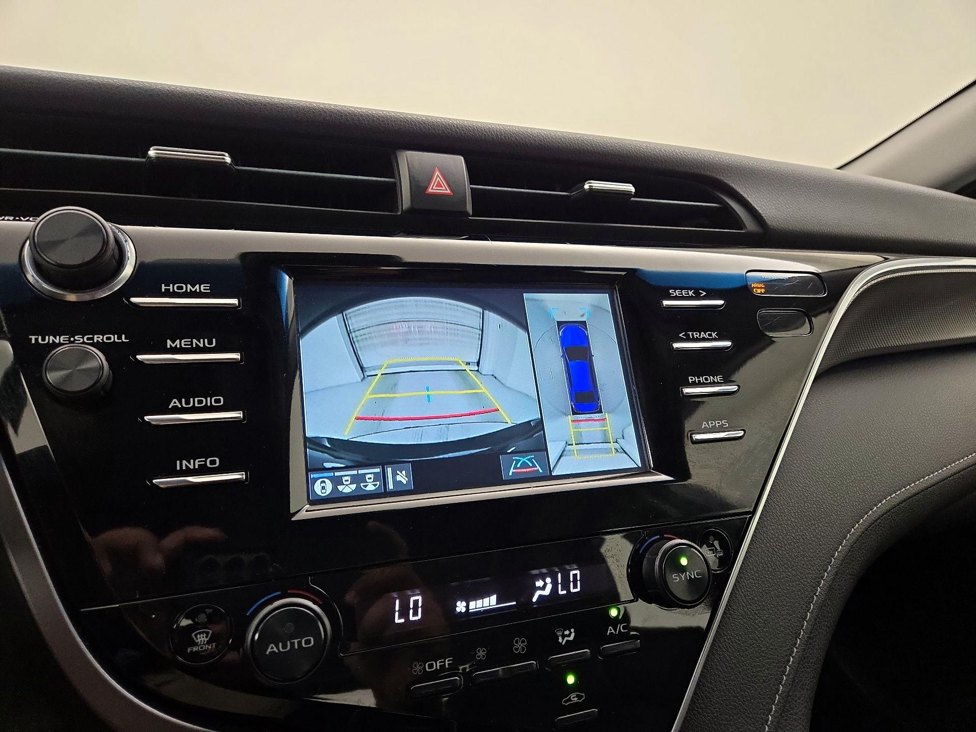 Thumbnail: 2018 Toyota Camry - 14