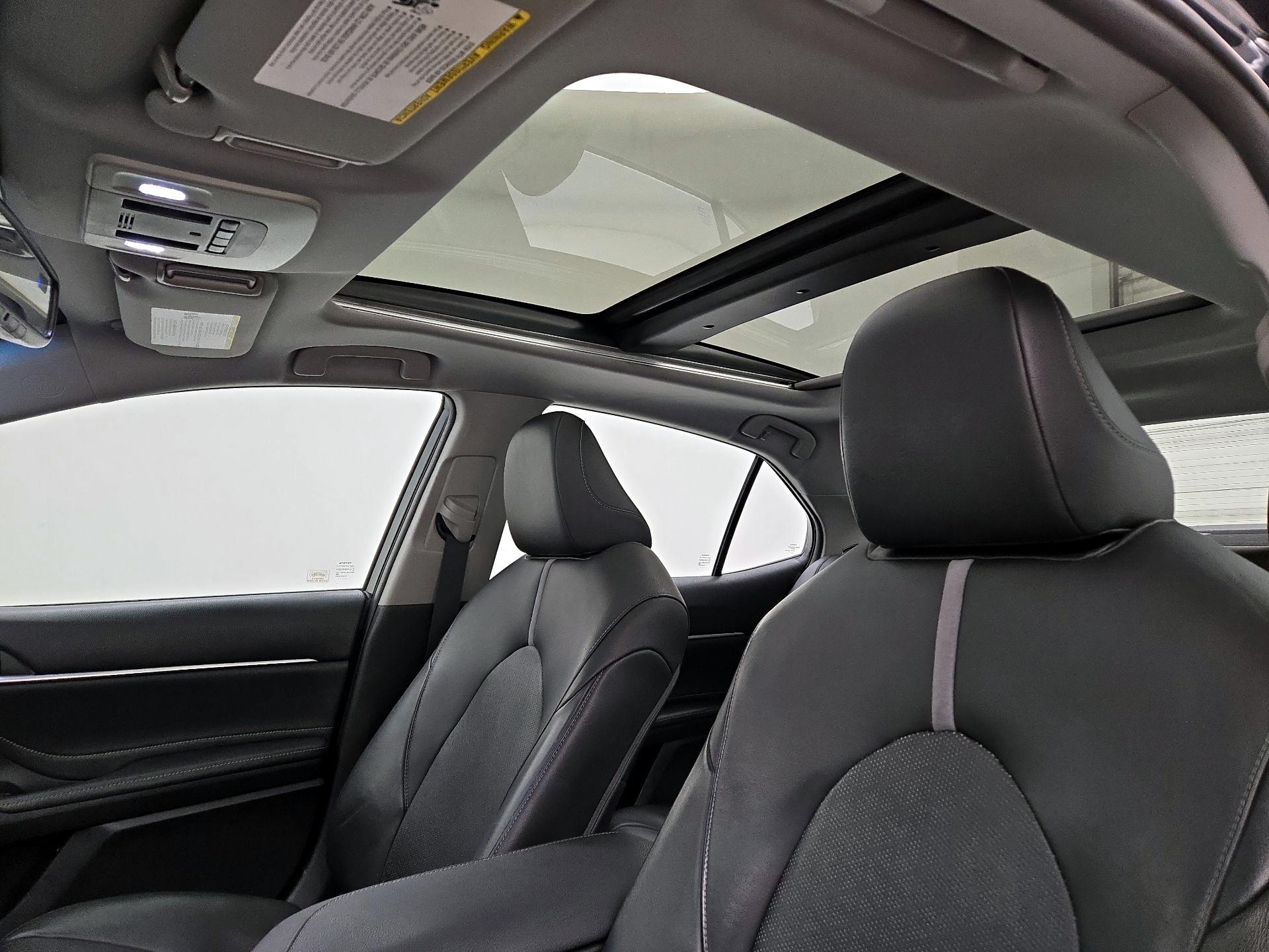 Thumbnail: 2018 Toyota Camry - 19