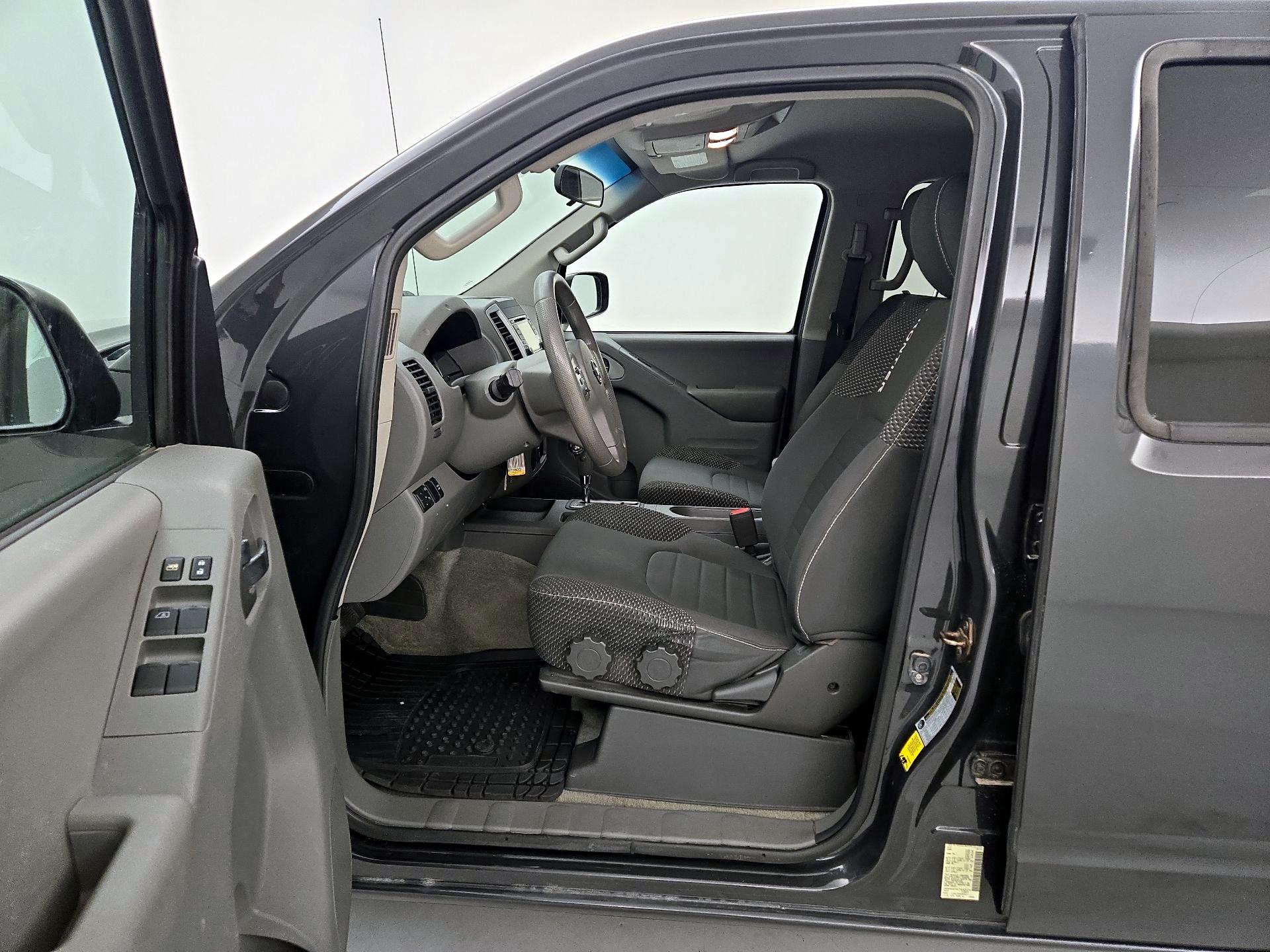 Thumbnail: 2015 Nissan Frontier - 9