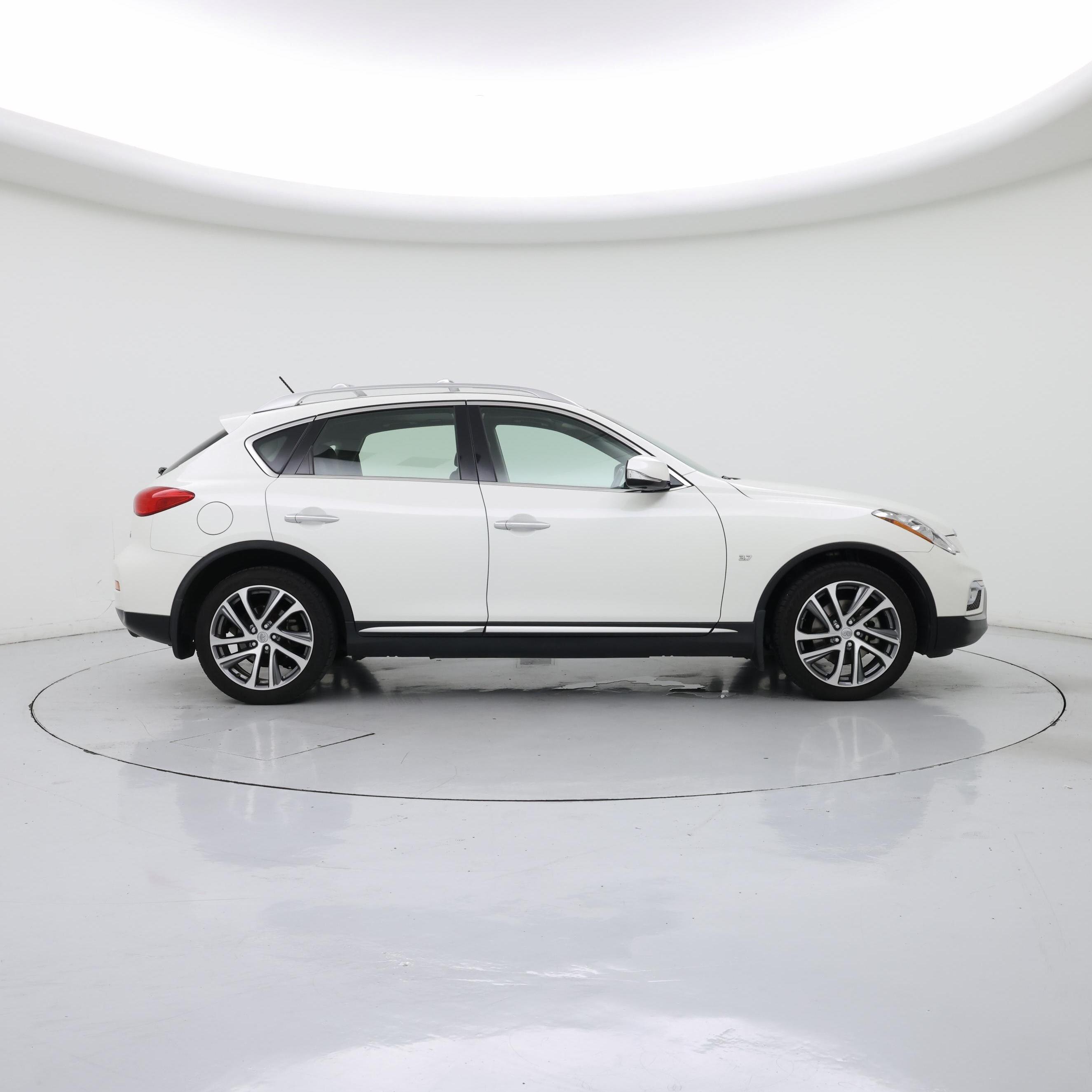 Thumbnail: 2017 INFINITI QX50 - 7