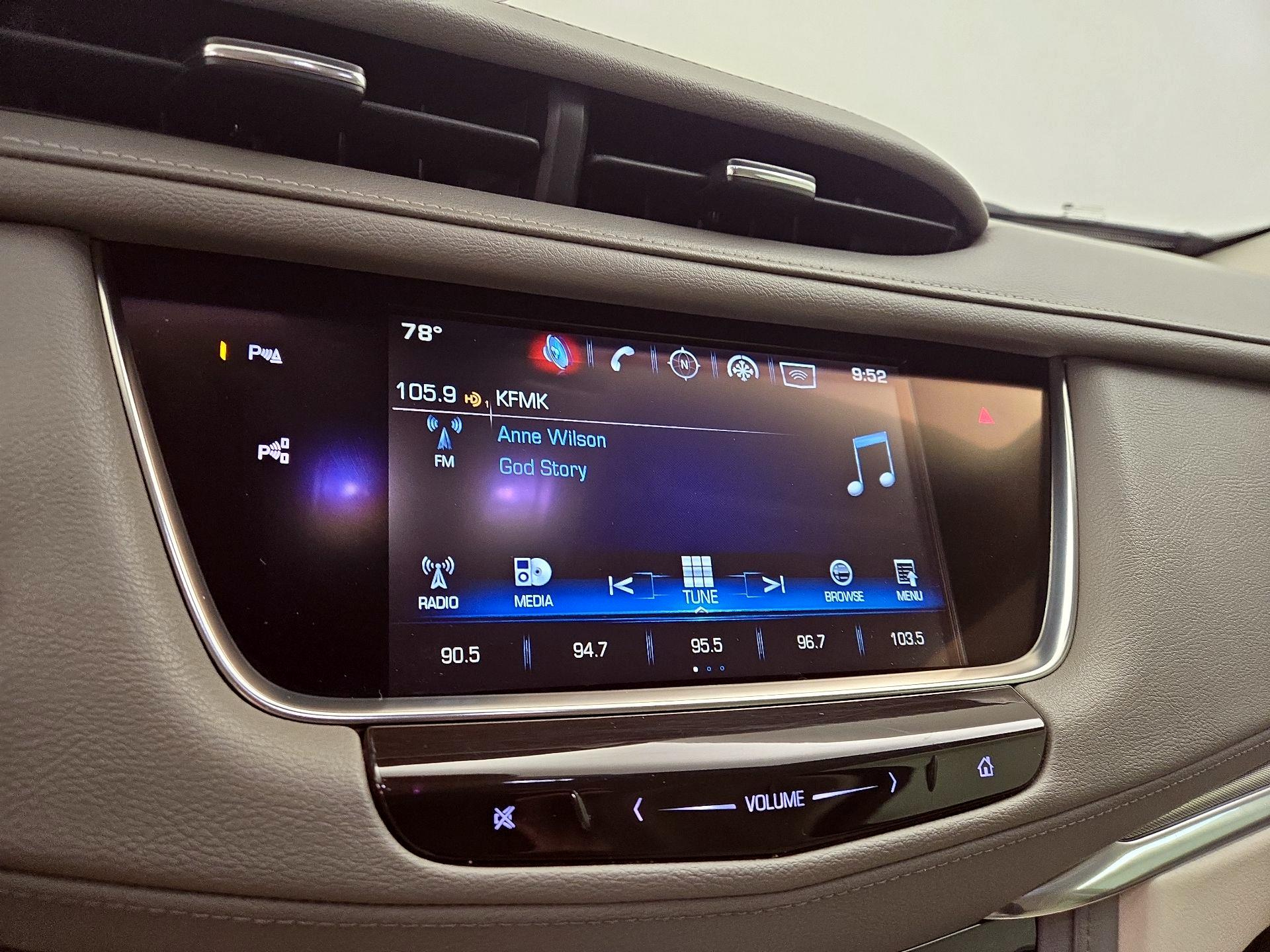 Thumbnail: 2017 Cadillac XT5 - 15