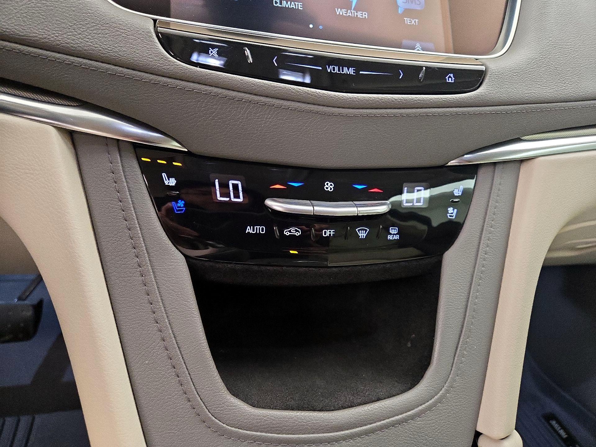 Thumbnail: 2017 Cadillac XT5 - 16
