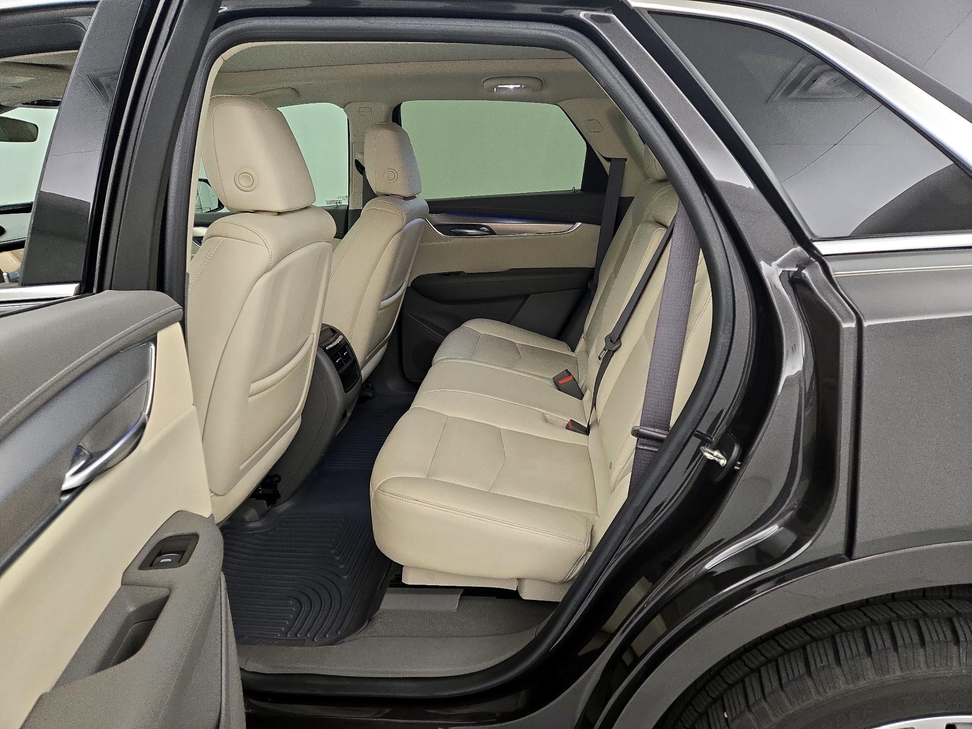 Thumbnail: 2017 Cadillac XT5 - 20