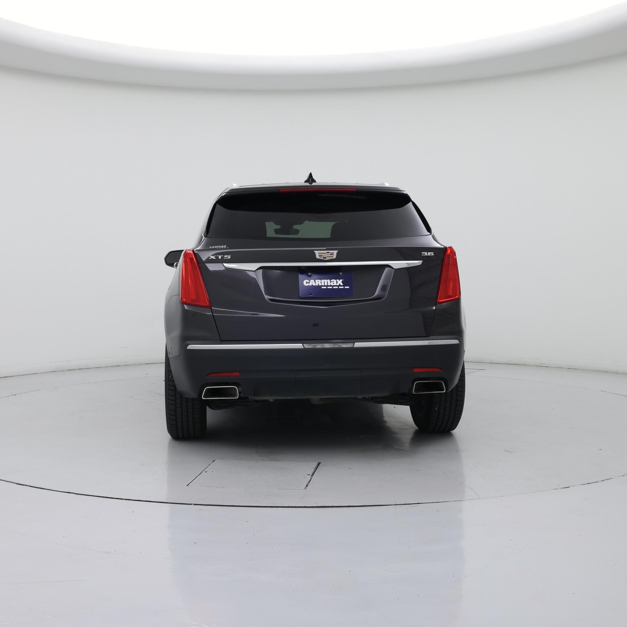 Thumbnail: 2017 Cadillac XT5 - 6
