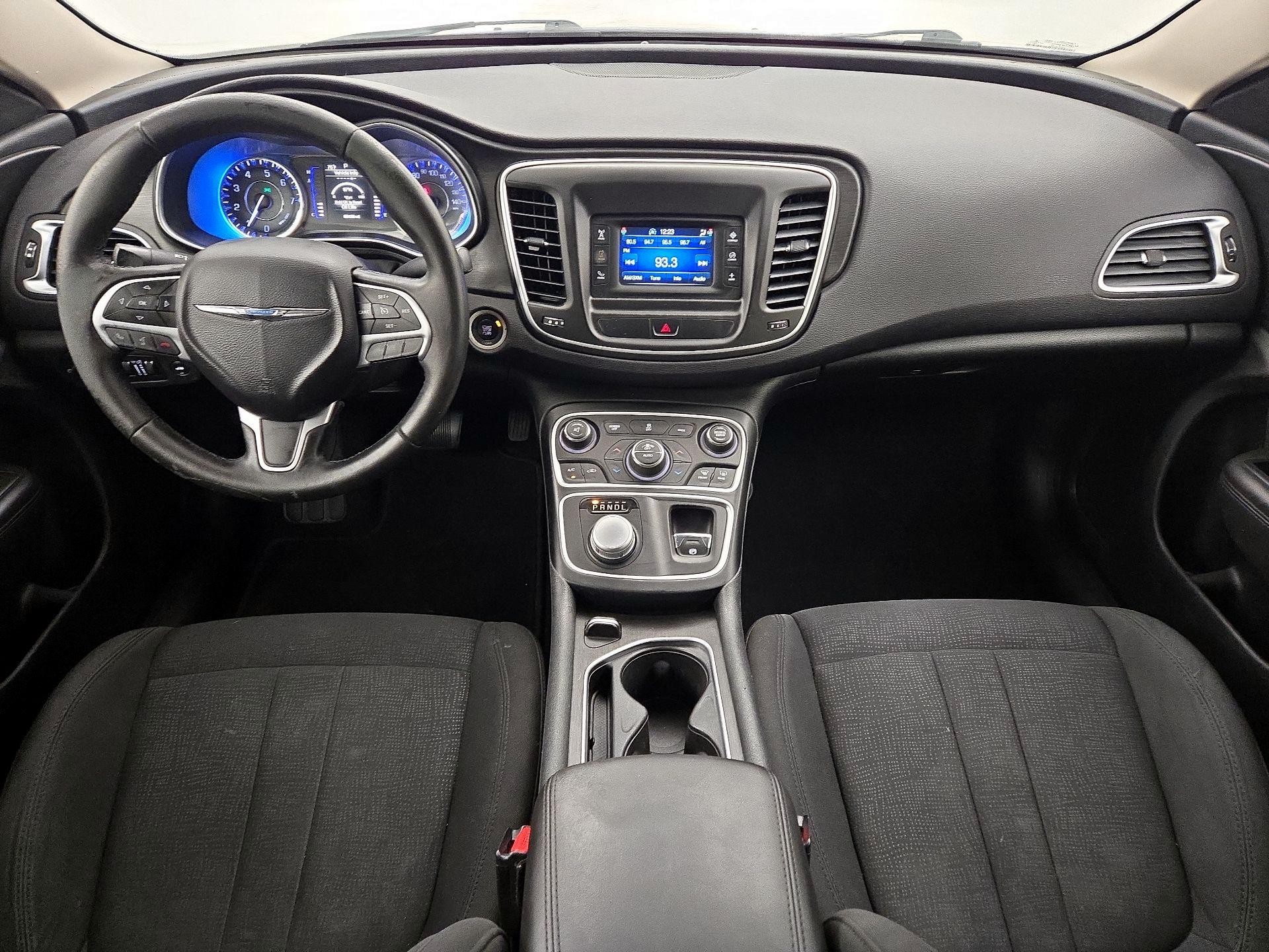 Thumbnail: 2015 Chrysler 200 - 9