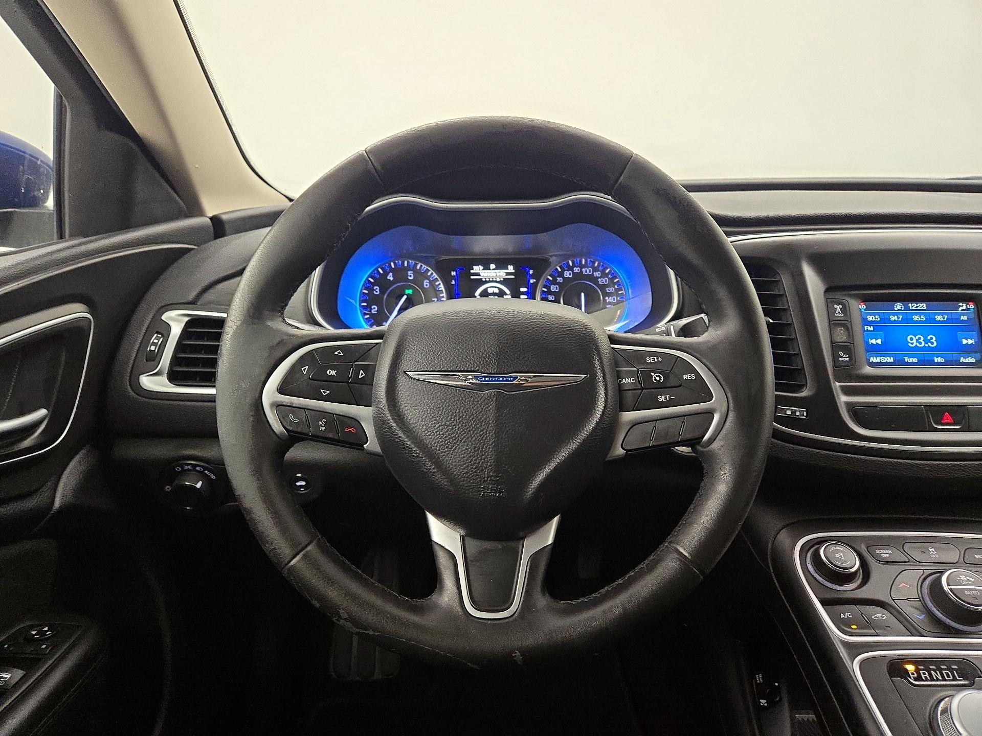 Thumbnail: 2015 Chrysler 200 - 10
