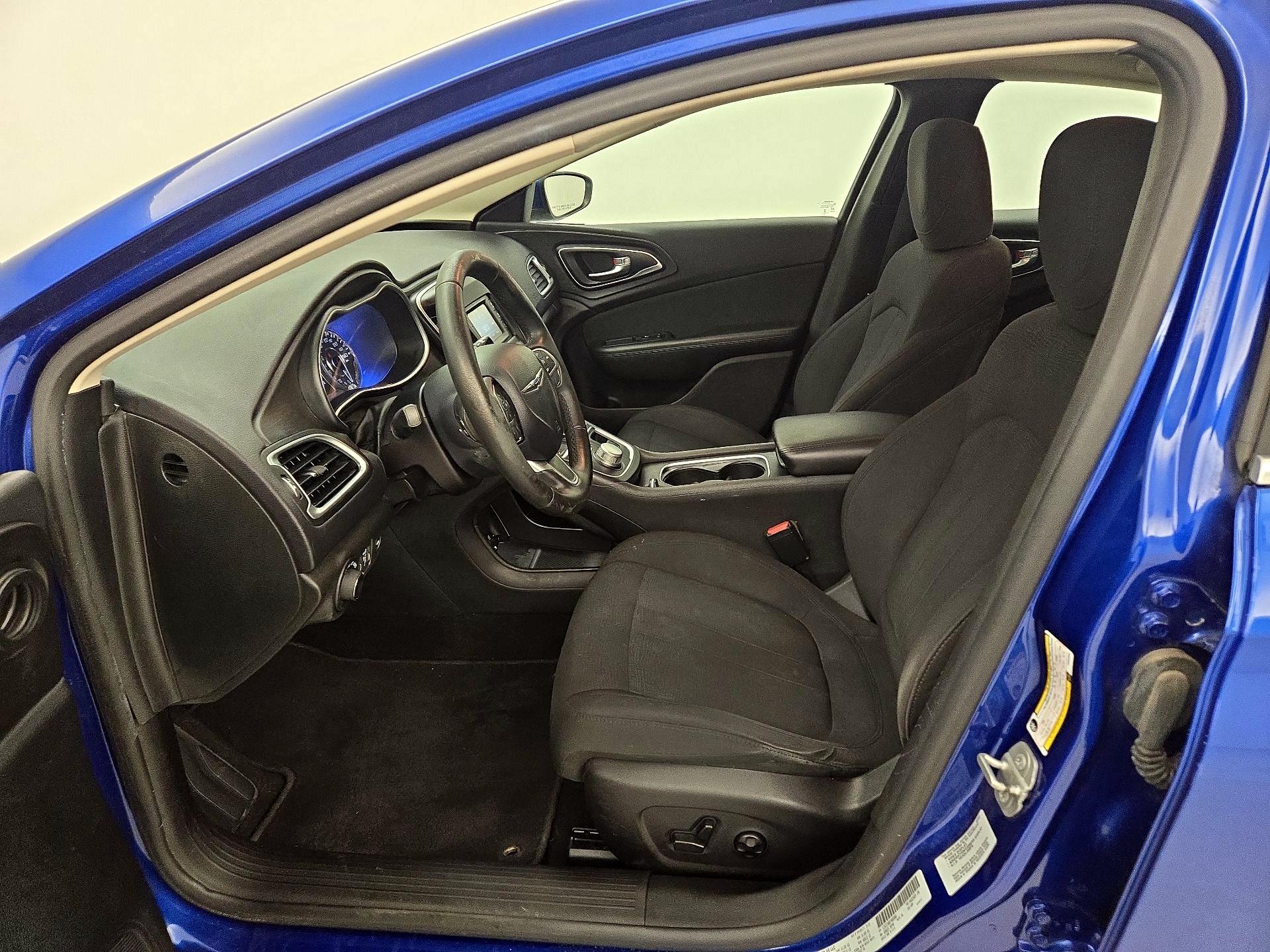Thumbnail: 2015 Chrysler 200 - 11