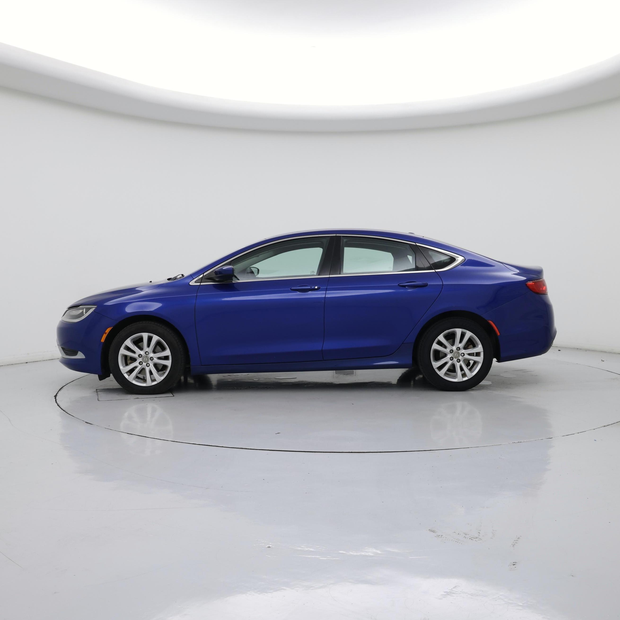 Thumbnail: 2015 Chrysler 200 - 3