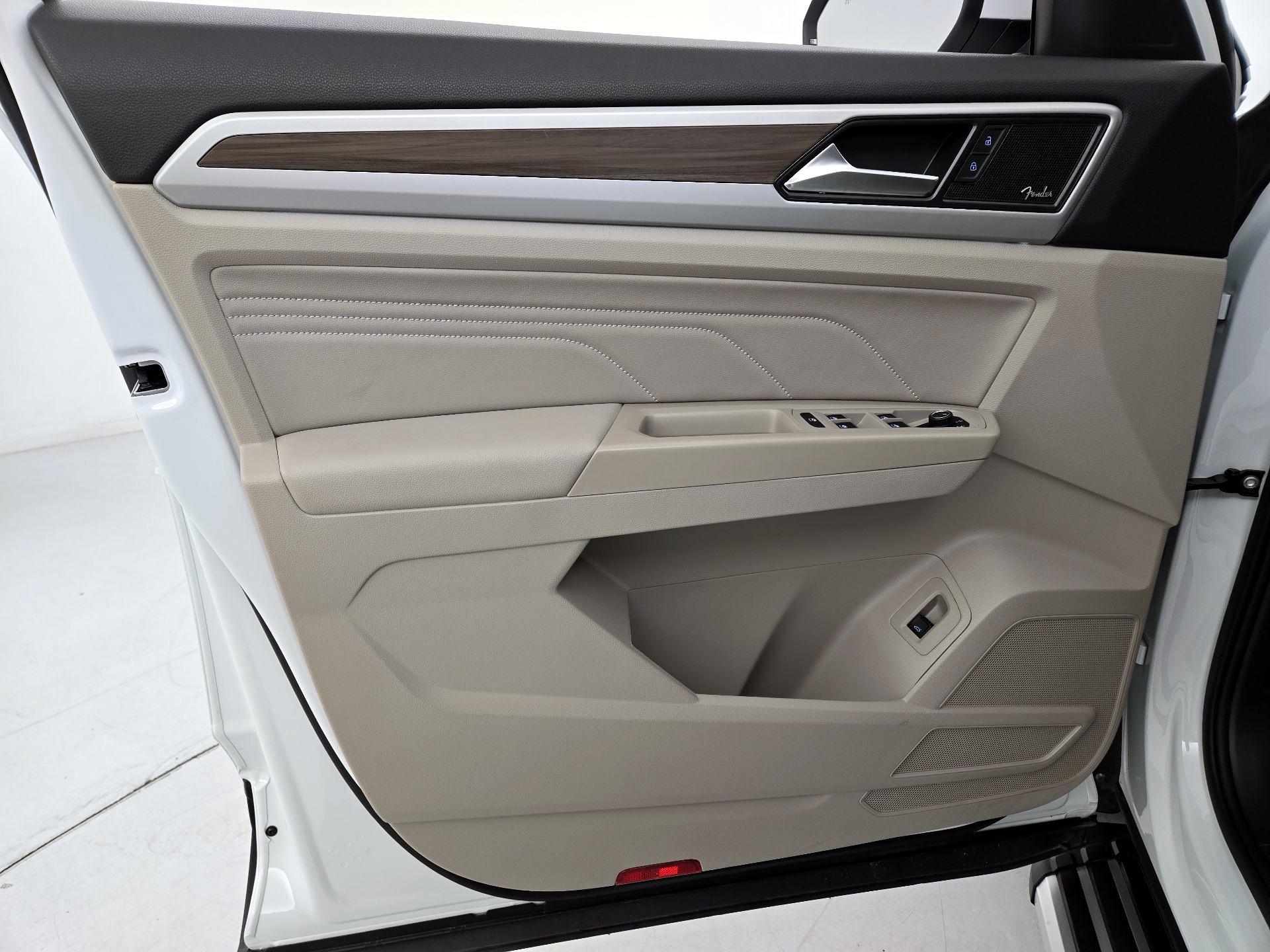 Thumbnail: 2021 Volkswagen Atlas - 12
