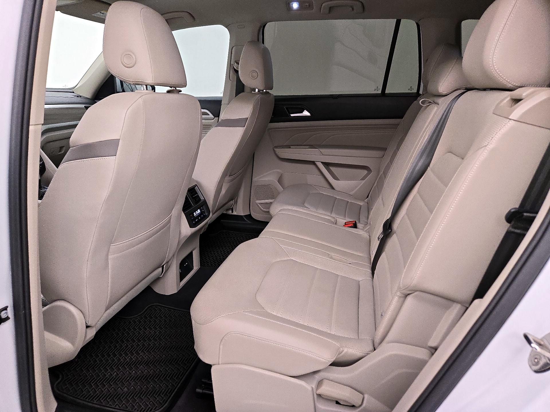 Thumbnail: 2021 Volkswagen Atlas - 20