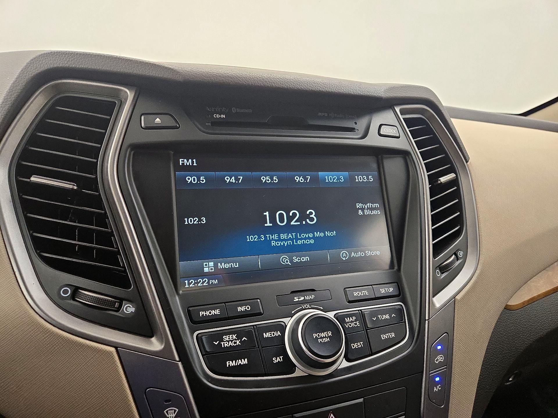 Thumbnail: 2014 Hyundai Santa Fe - 16