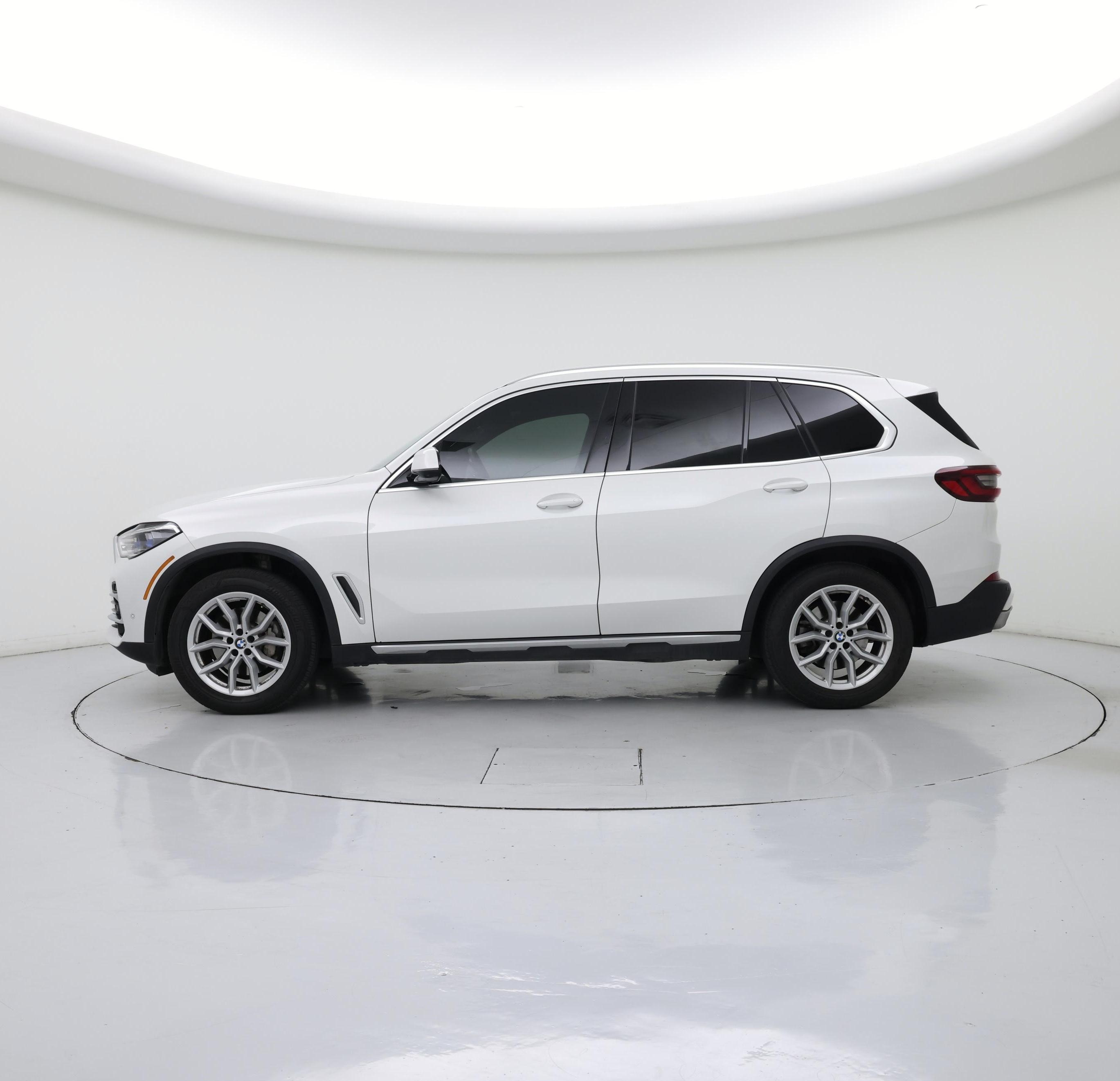 Thumbnail: 2023 BMW X5 - 3
