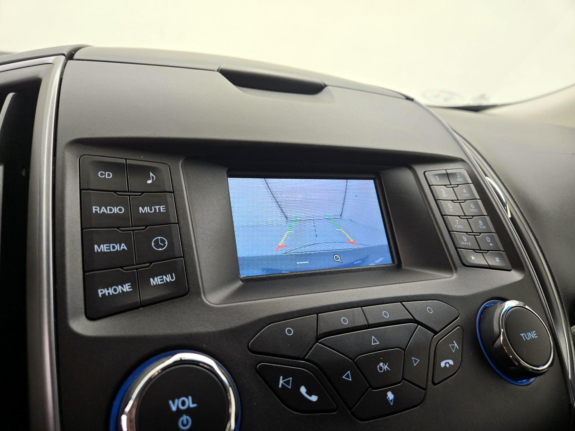 Thumbnail: 2015 Ford Edge - 14
