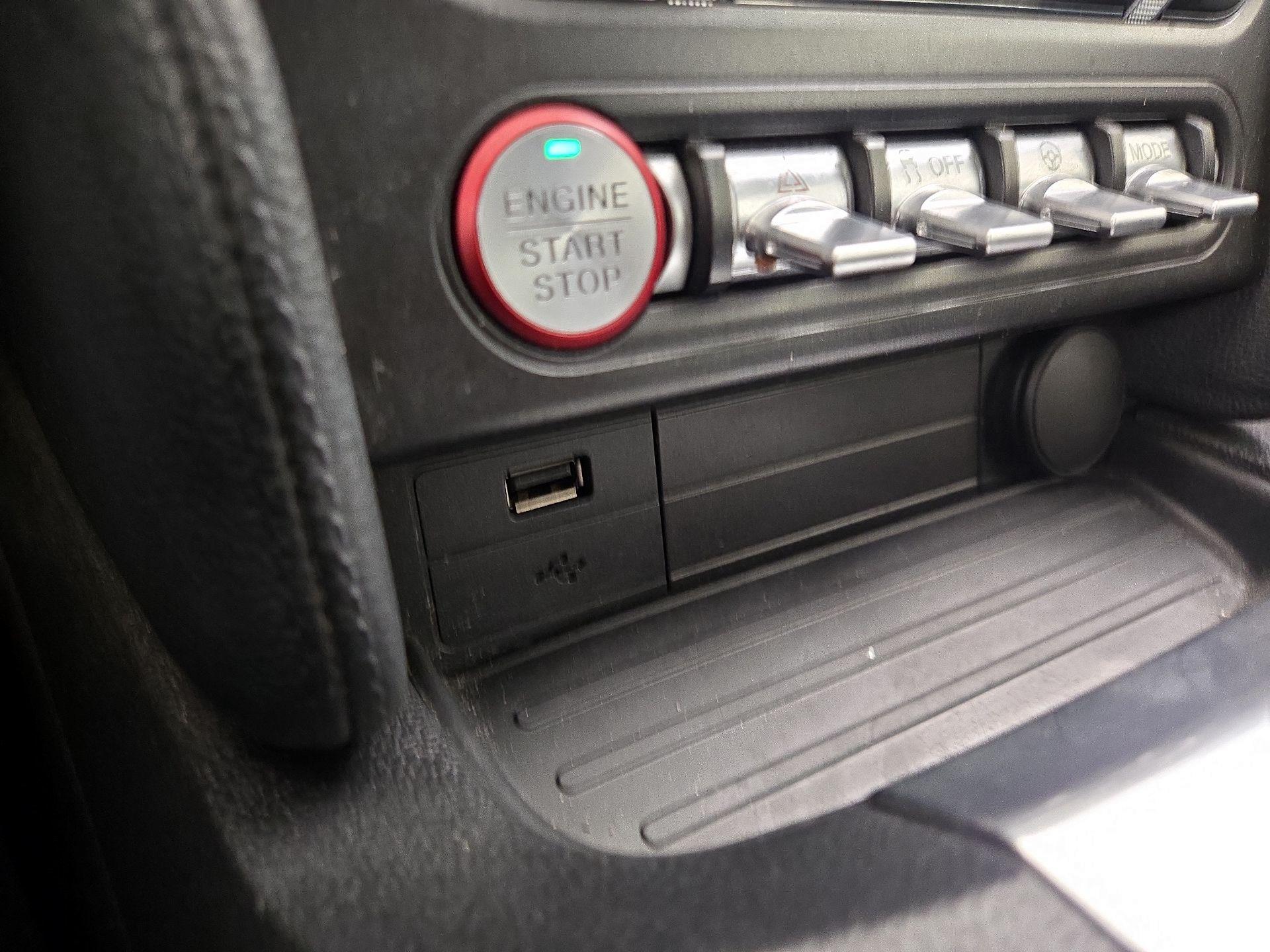 Thumbnail: 2019 Ford Mustang - 18