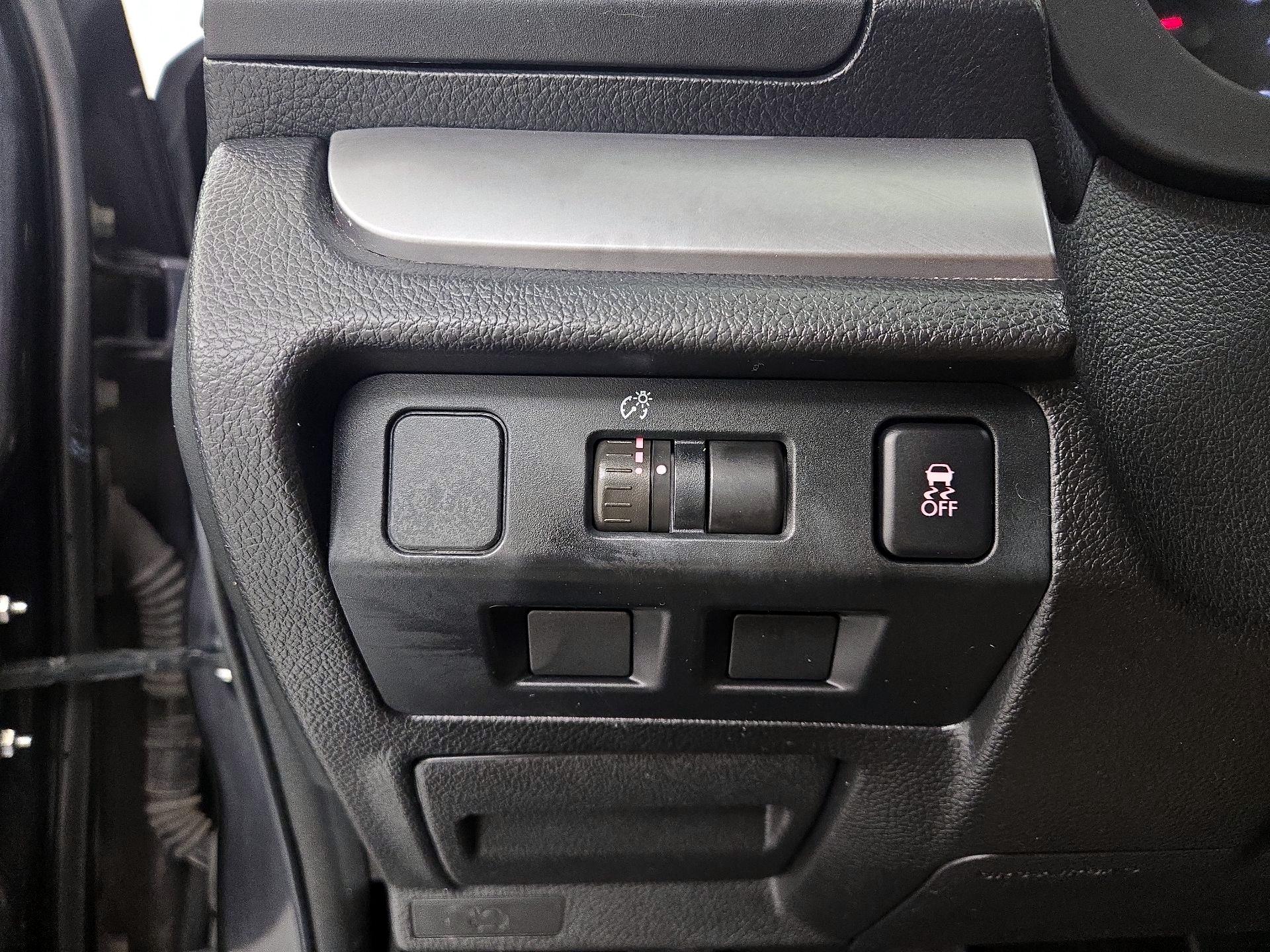 Thumbnail: 2014 Subaru XV Crosstrek - 13