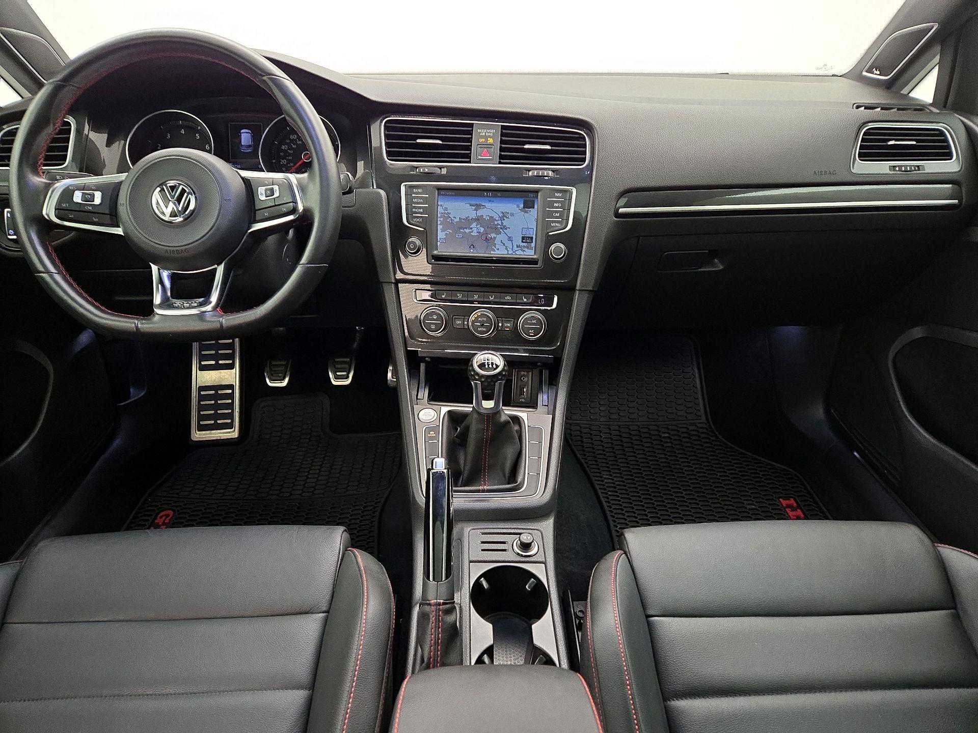 Thumbnail: 2017 Volkswagen Golf - 9
