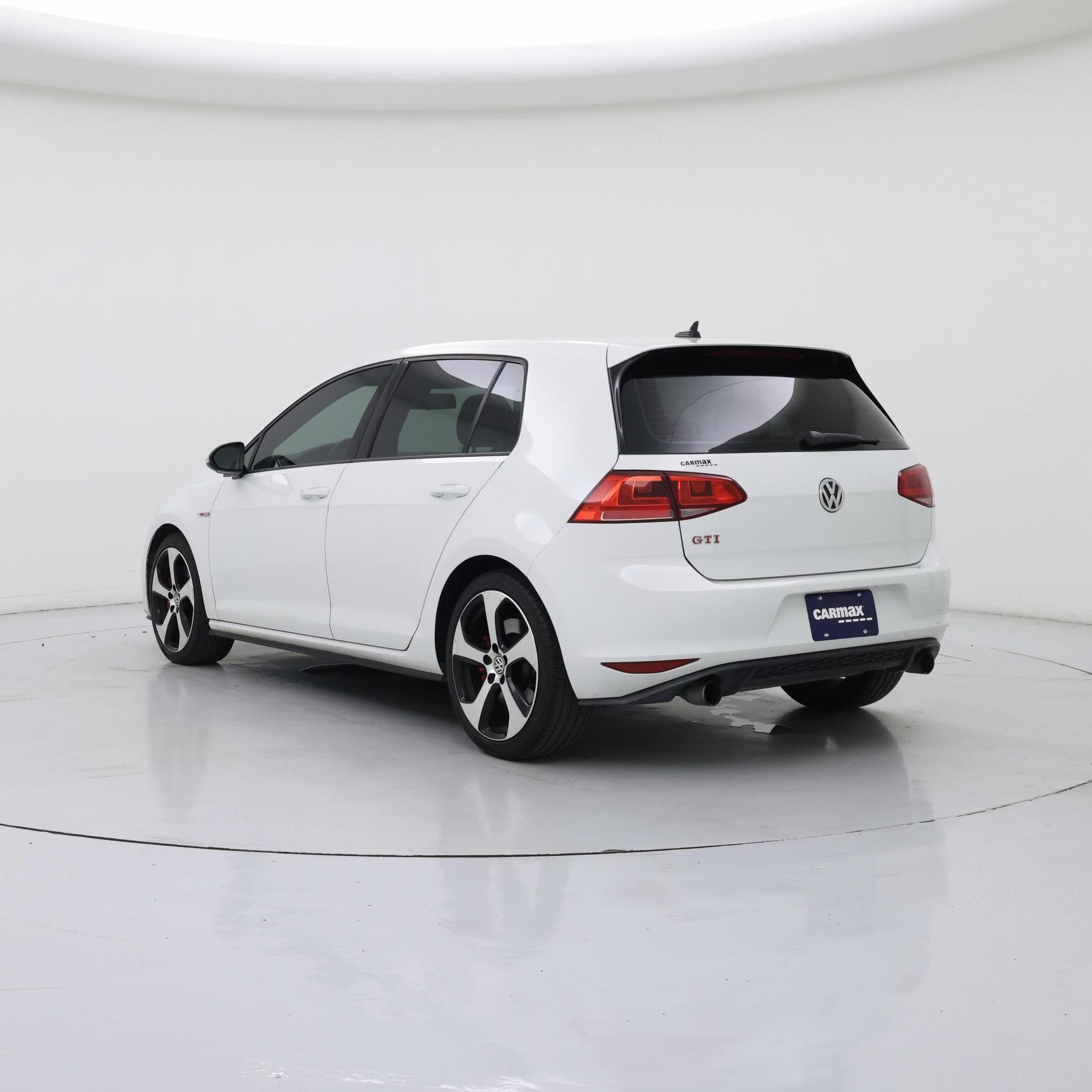Thumbnail: 2017 Volkswagen Golf - 2
