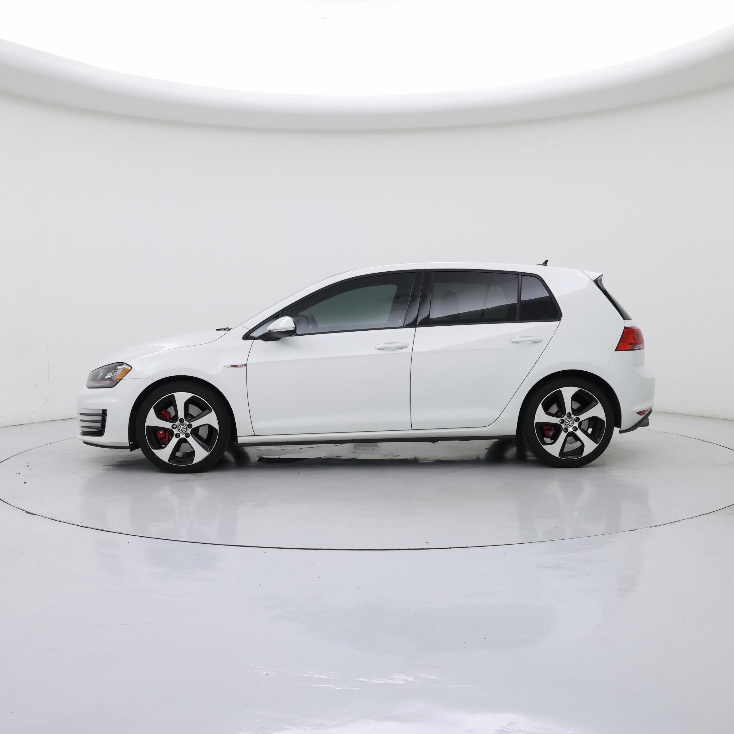 Thumbnail: 2017 Volkswagen Golf - 3