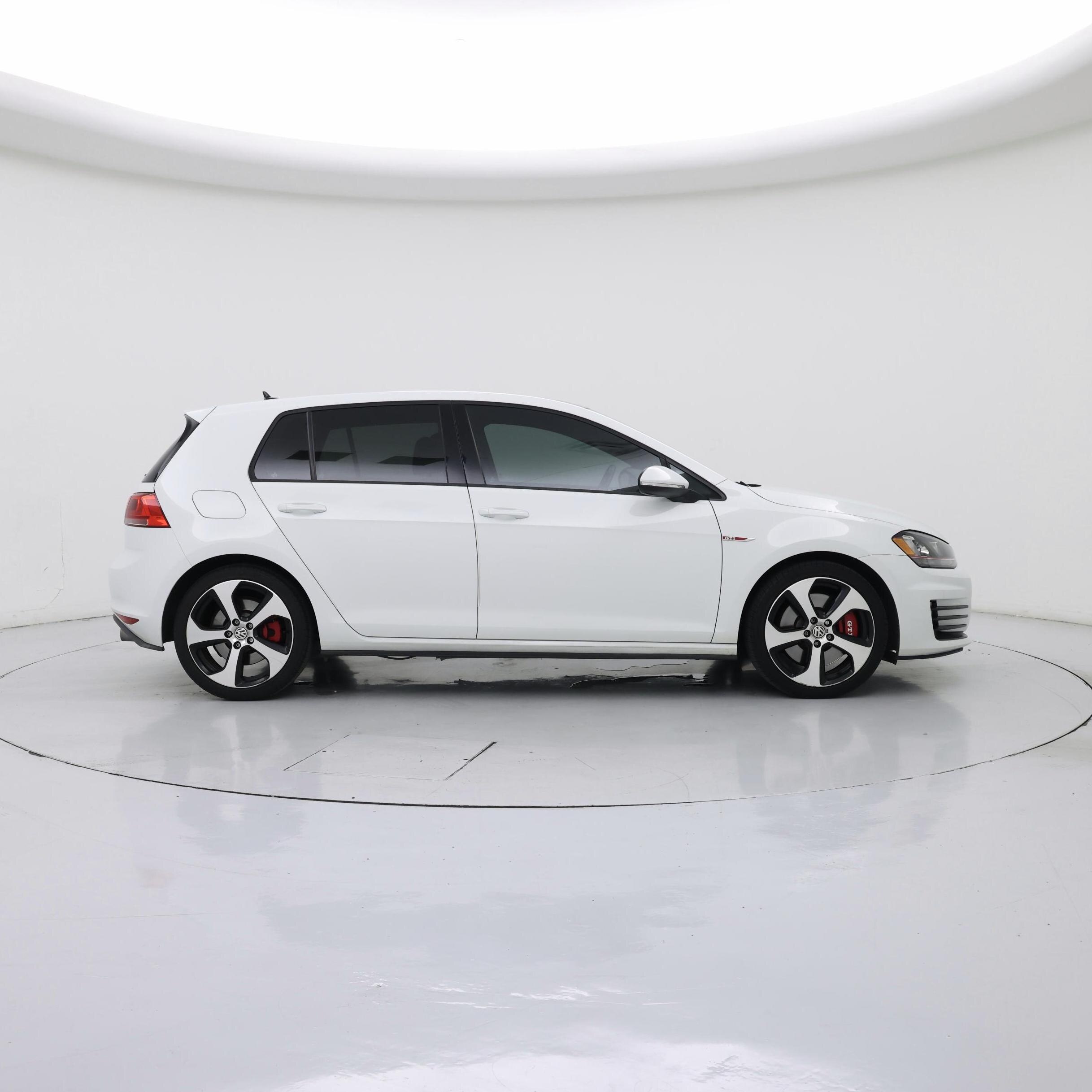 Thumbnail: 2017 Volkswagen Golf - 7