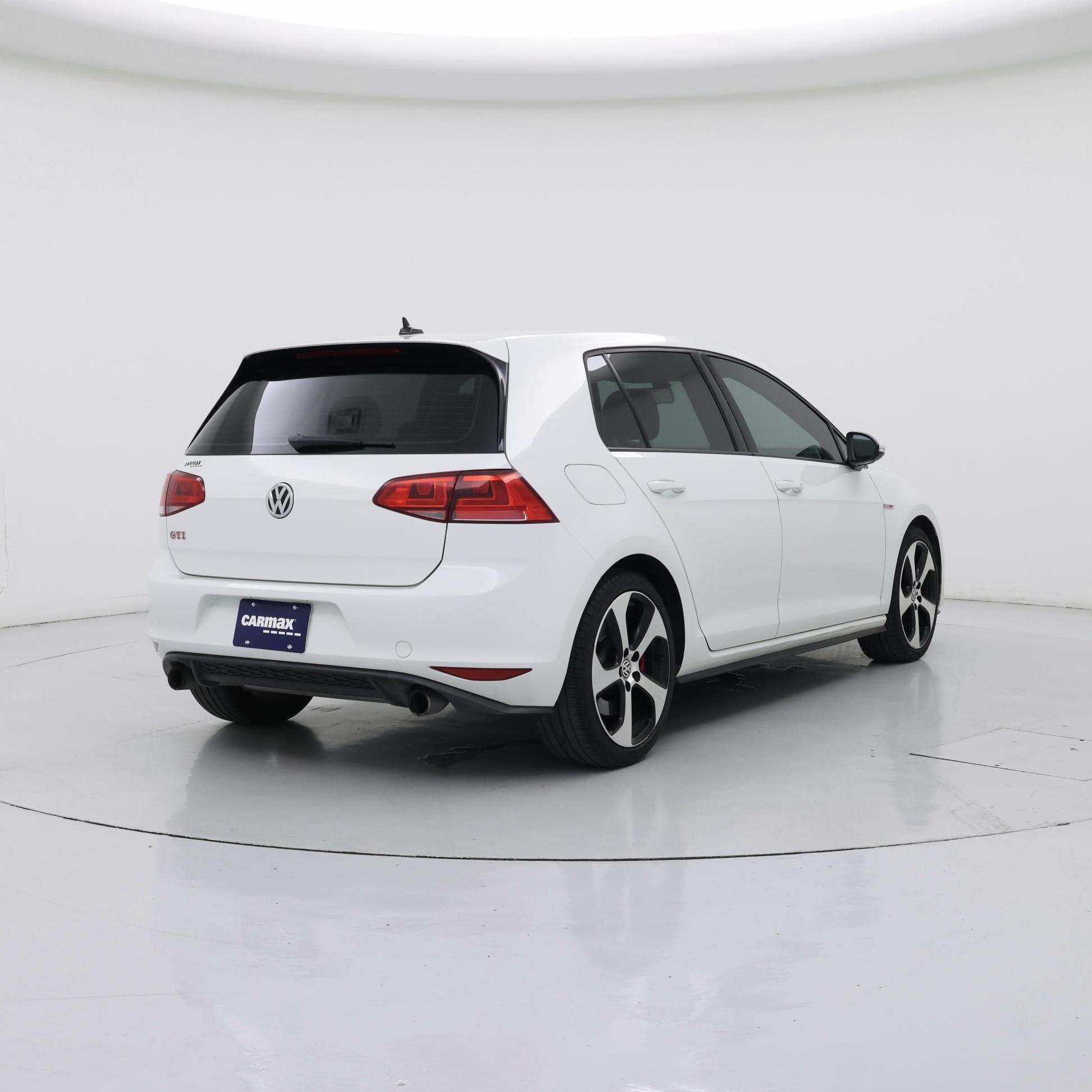 Thumbnail: 2017 Volkswagen Golf - 8