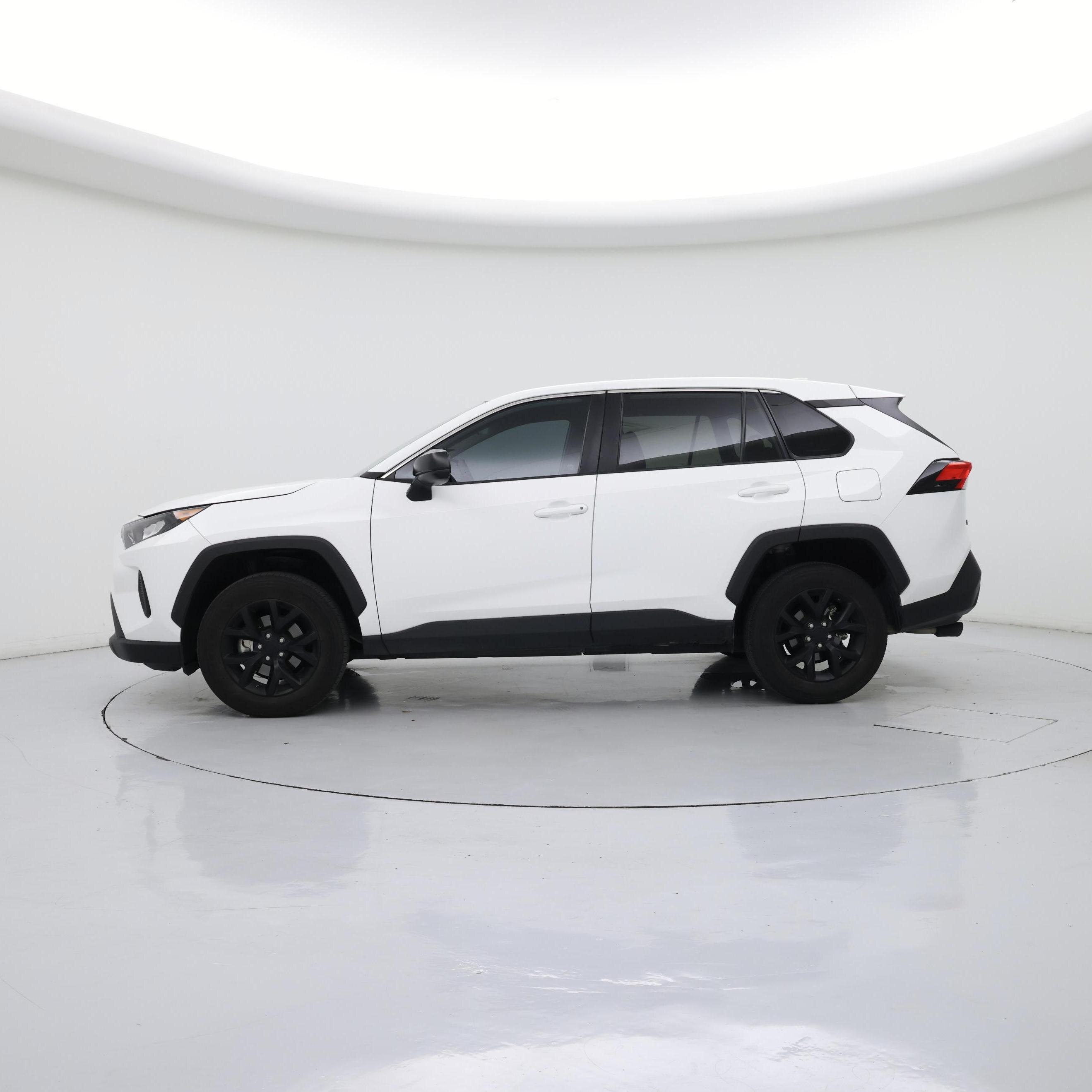 Thumbnail: 2022 Toyota RAV4 - 3