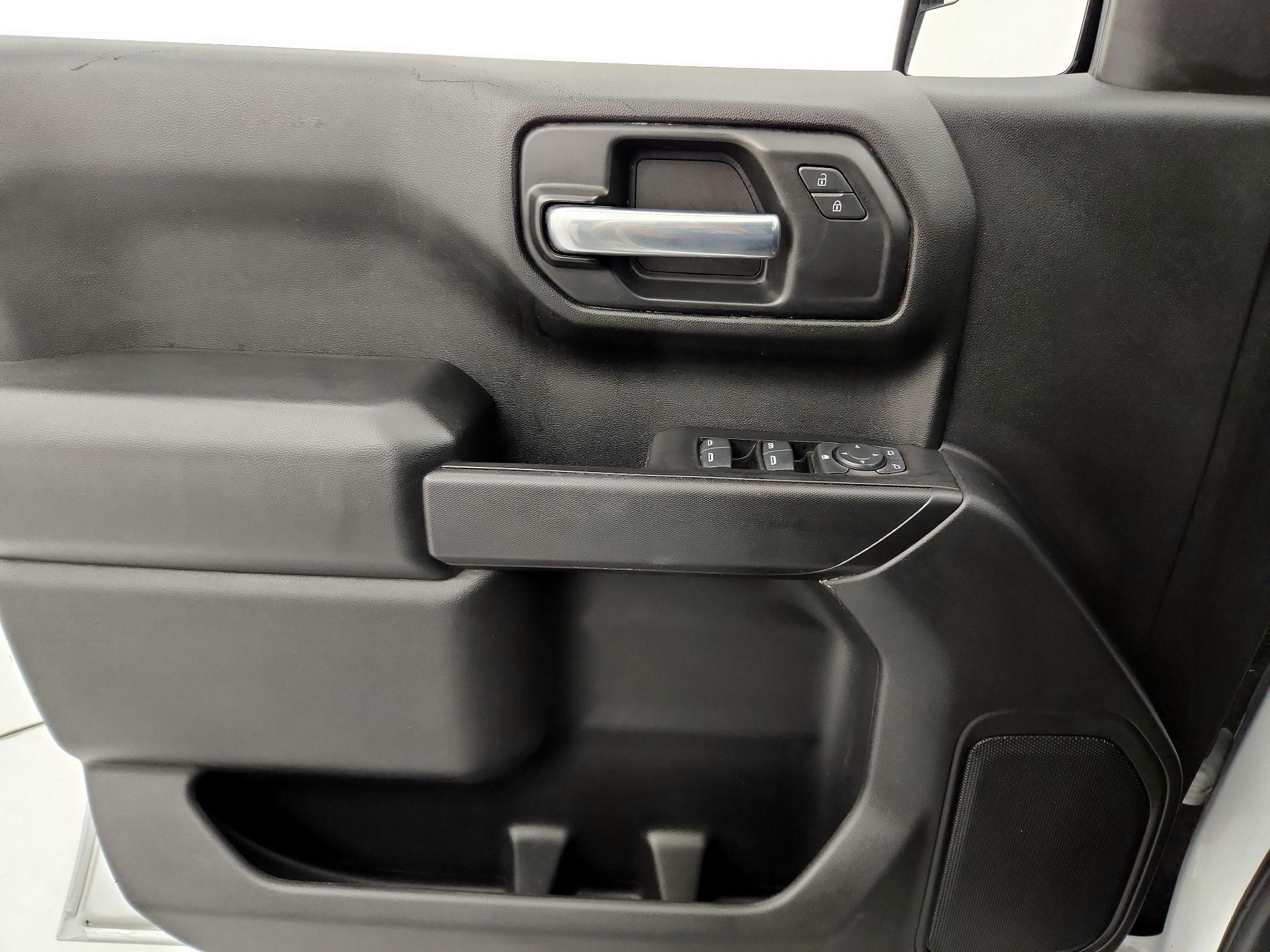 Thumbnail: 2020 Chevrolet Silverado 1500 - 12