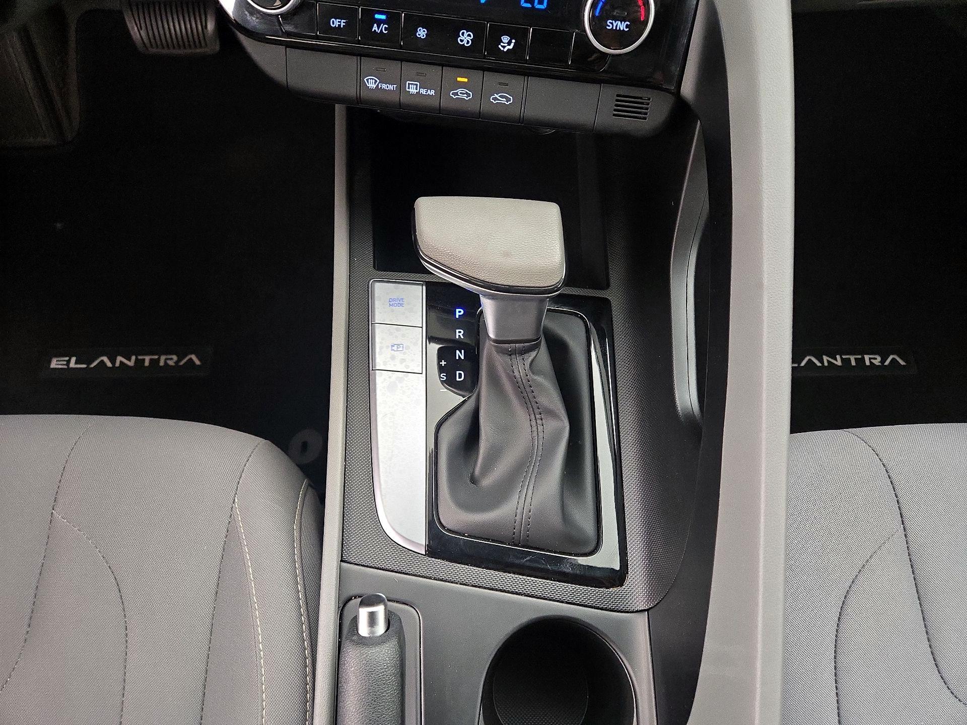 Thumbnail: 2023 Hyundai Elantra - 17