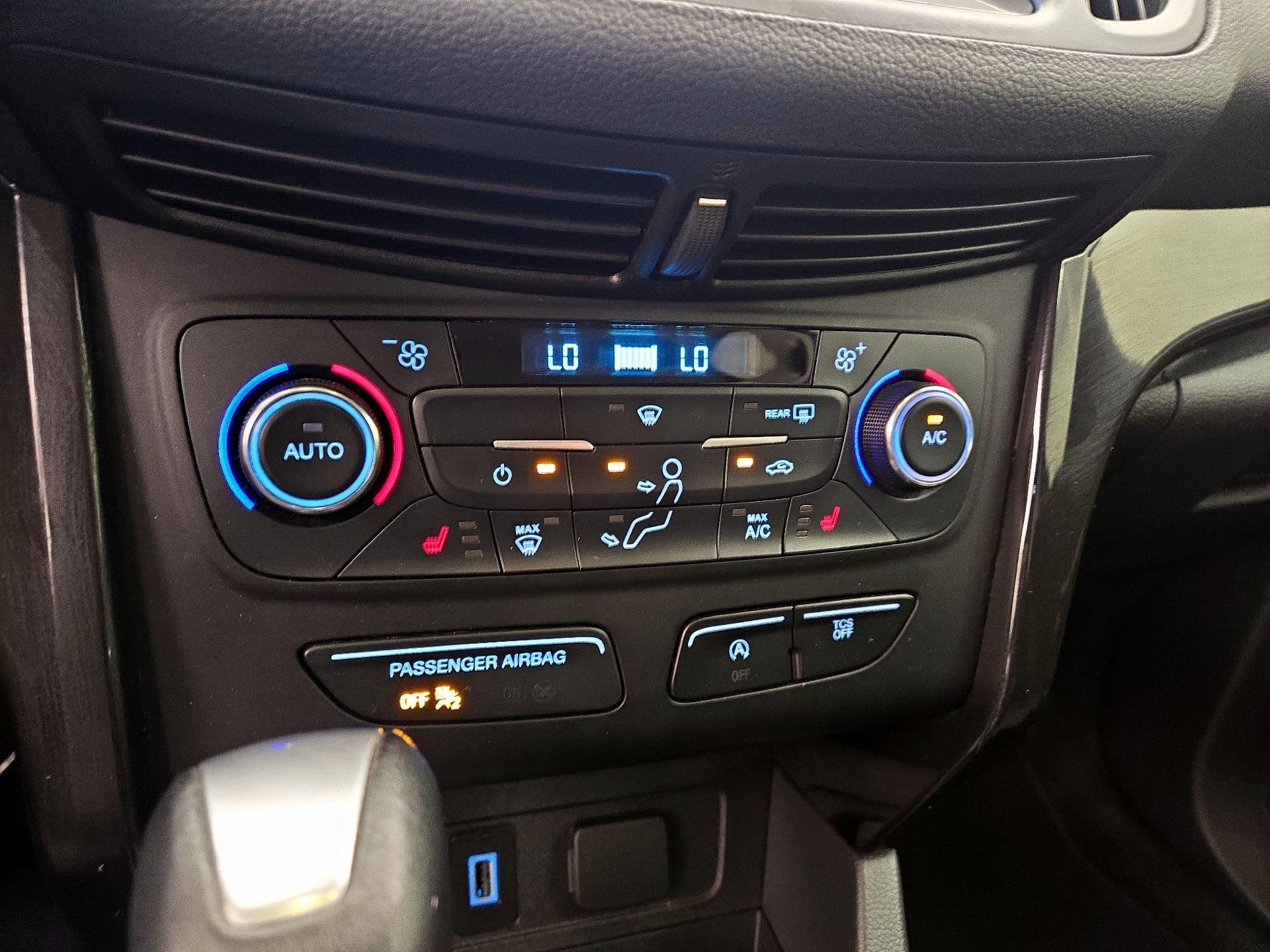 Thumbnail: 2017 Ford Escape - 17