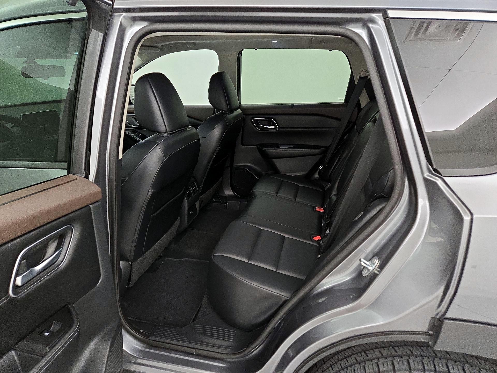 Thumbnail: 2021 Nissan Rogue - 20