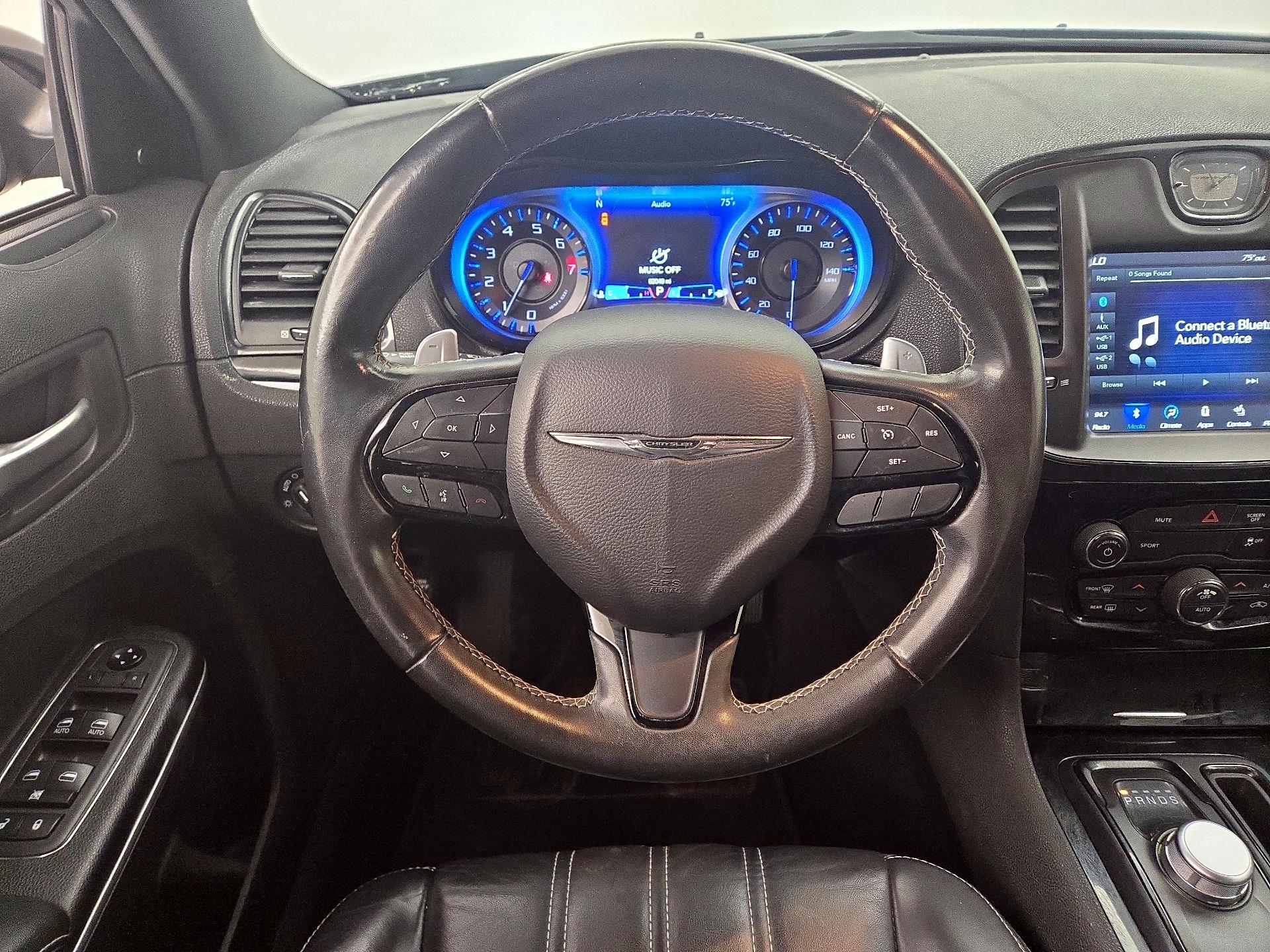 Thumbnail: 2019 Chrysler 300 - 10