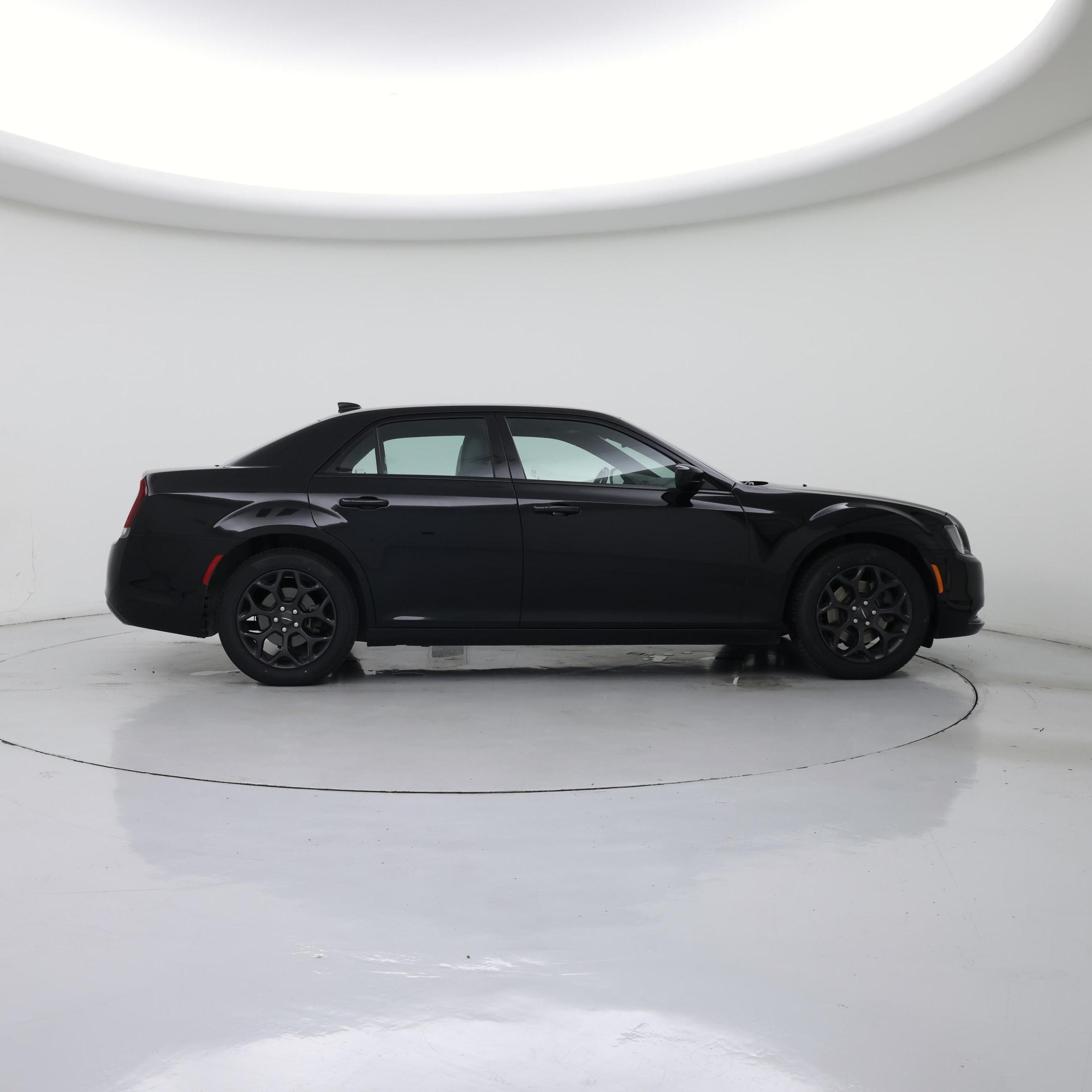 Thumbnail: 2019 Chrysler 300 - 7