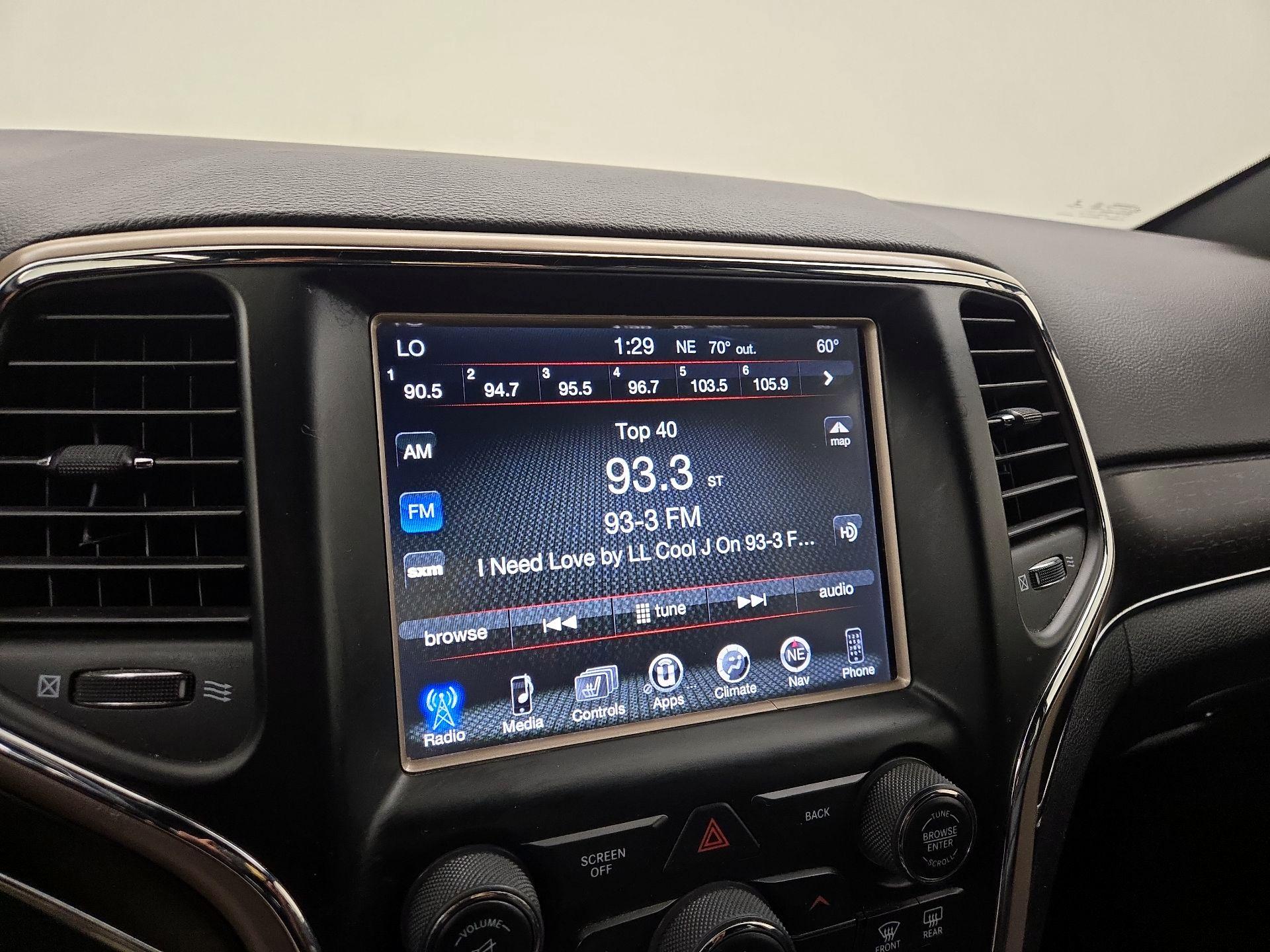 Thumbnail: 2017 Jeep Grand Cherokee - 16