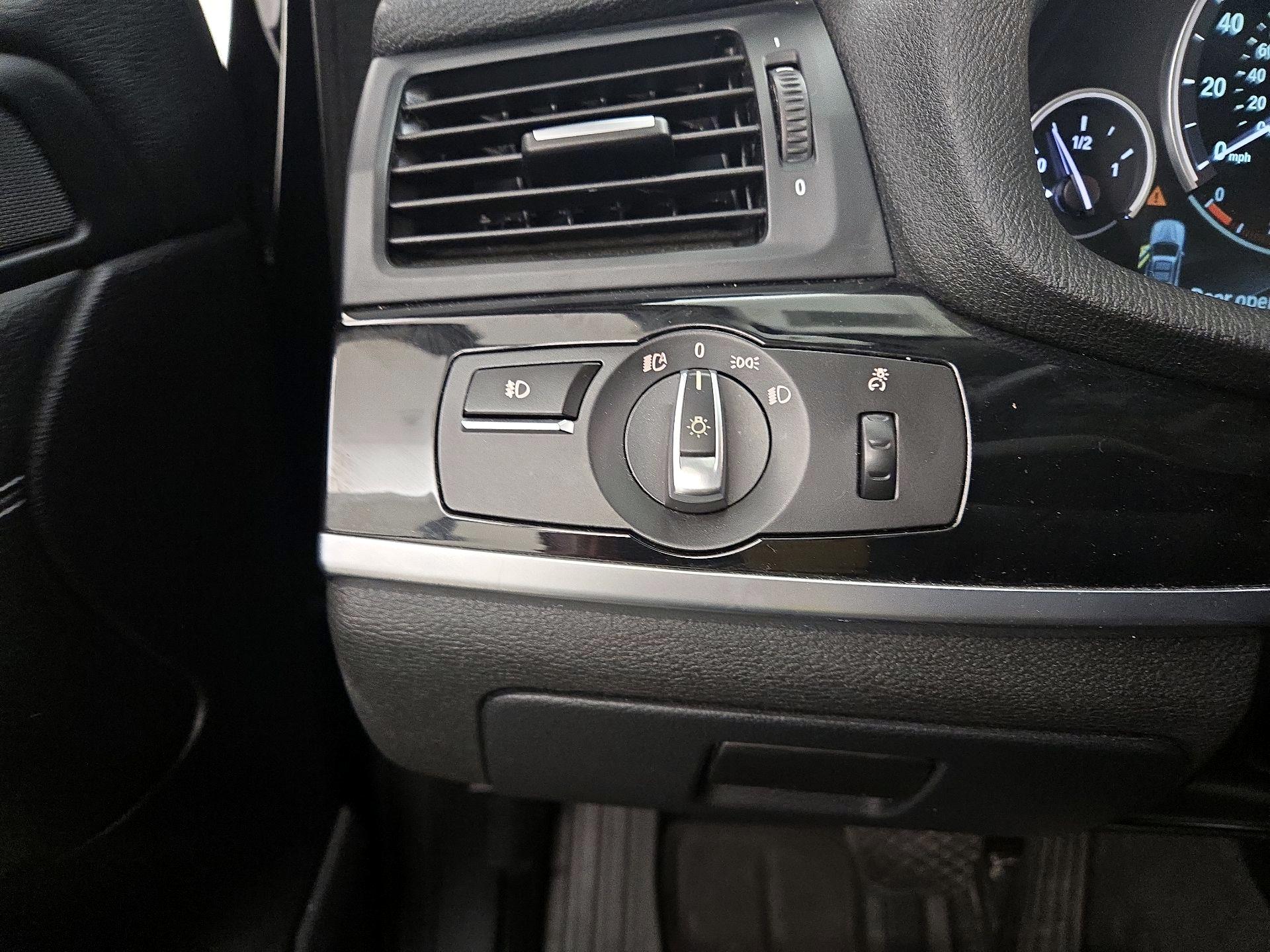 Thumbnail: 2016 BMW X3 - 13