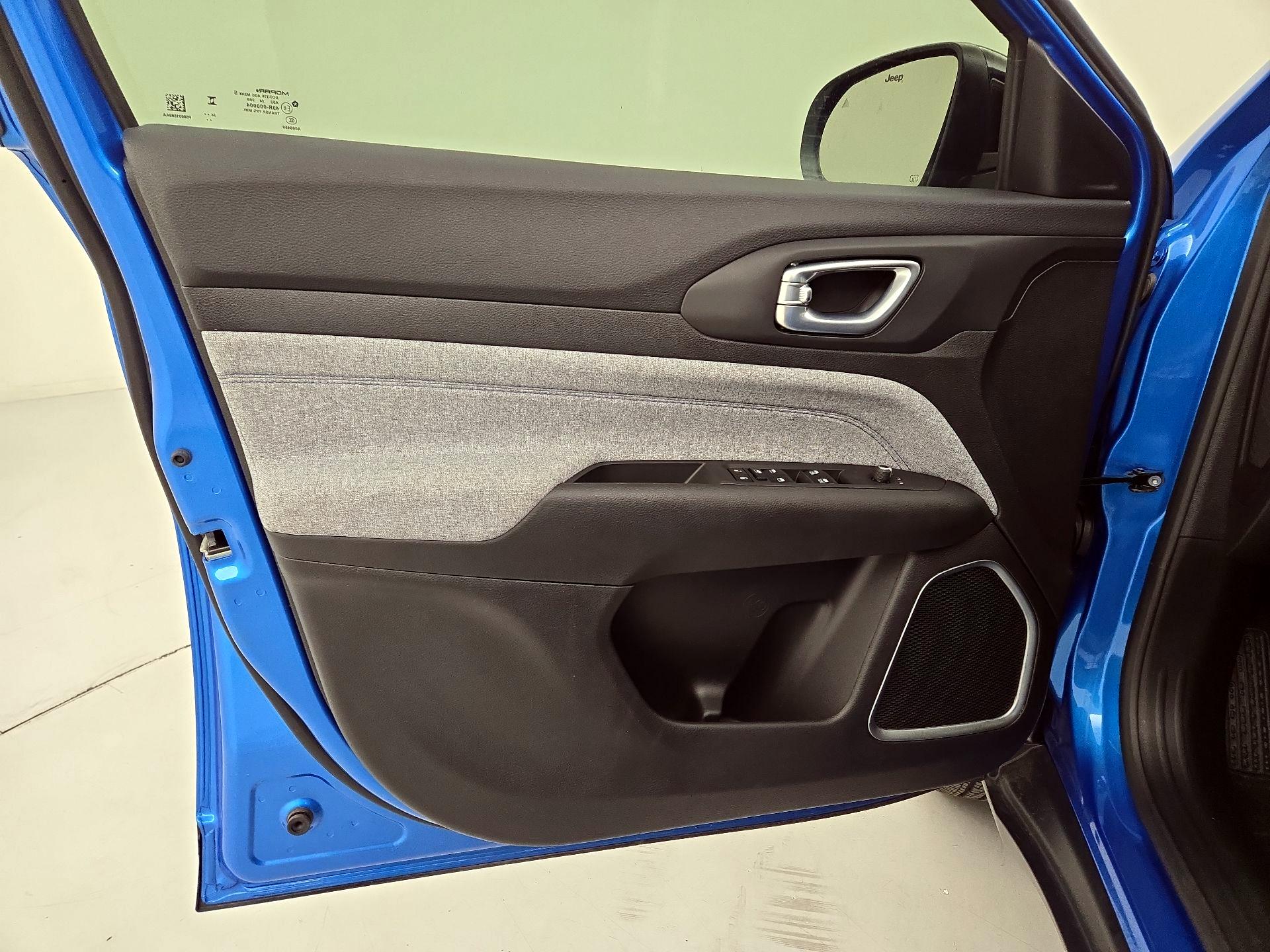 Thumbnail: 2025 Jeep Compass - 12