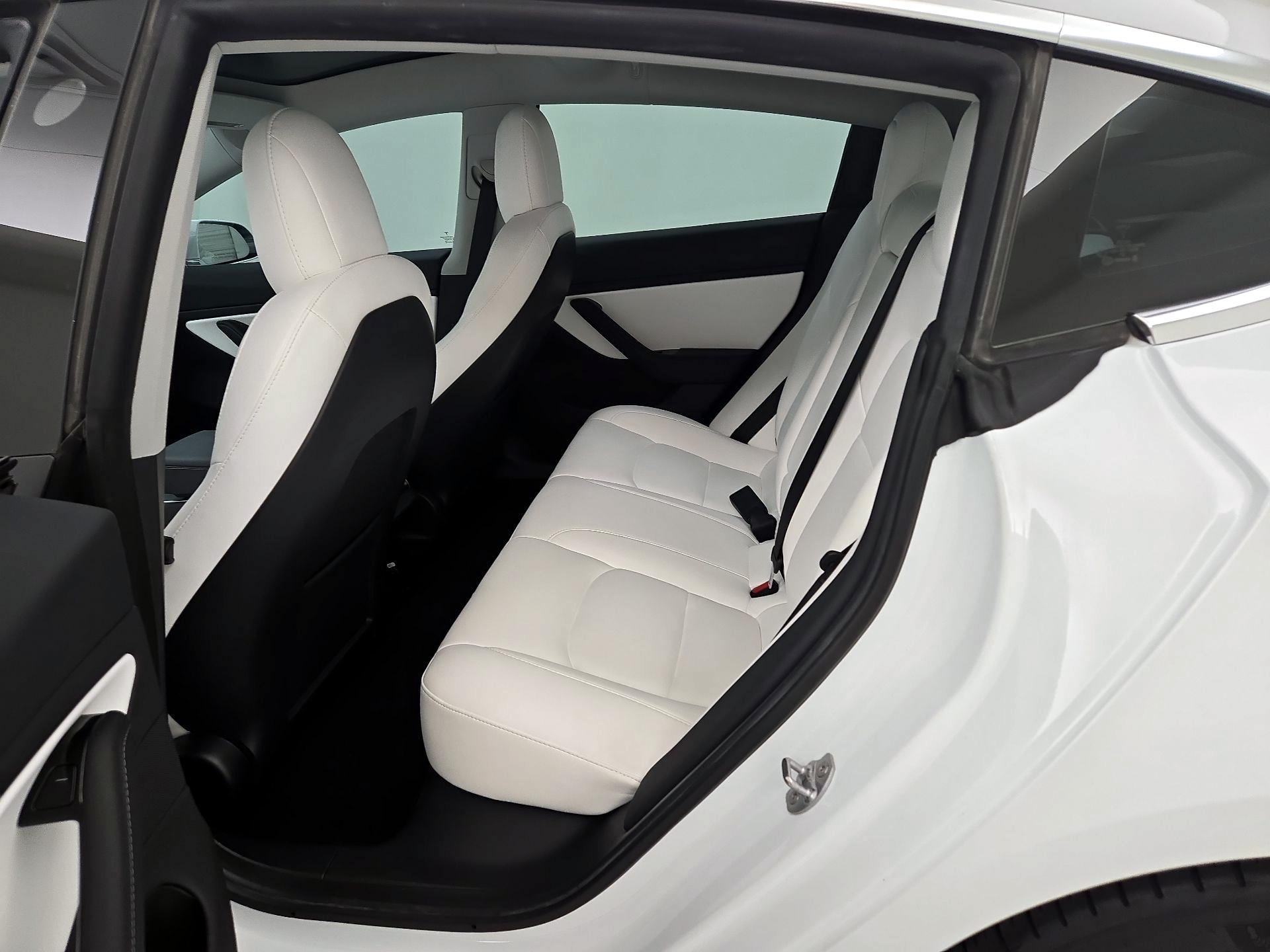 Thumbnail: 2020 Tesla Model 3 - 19