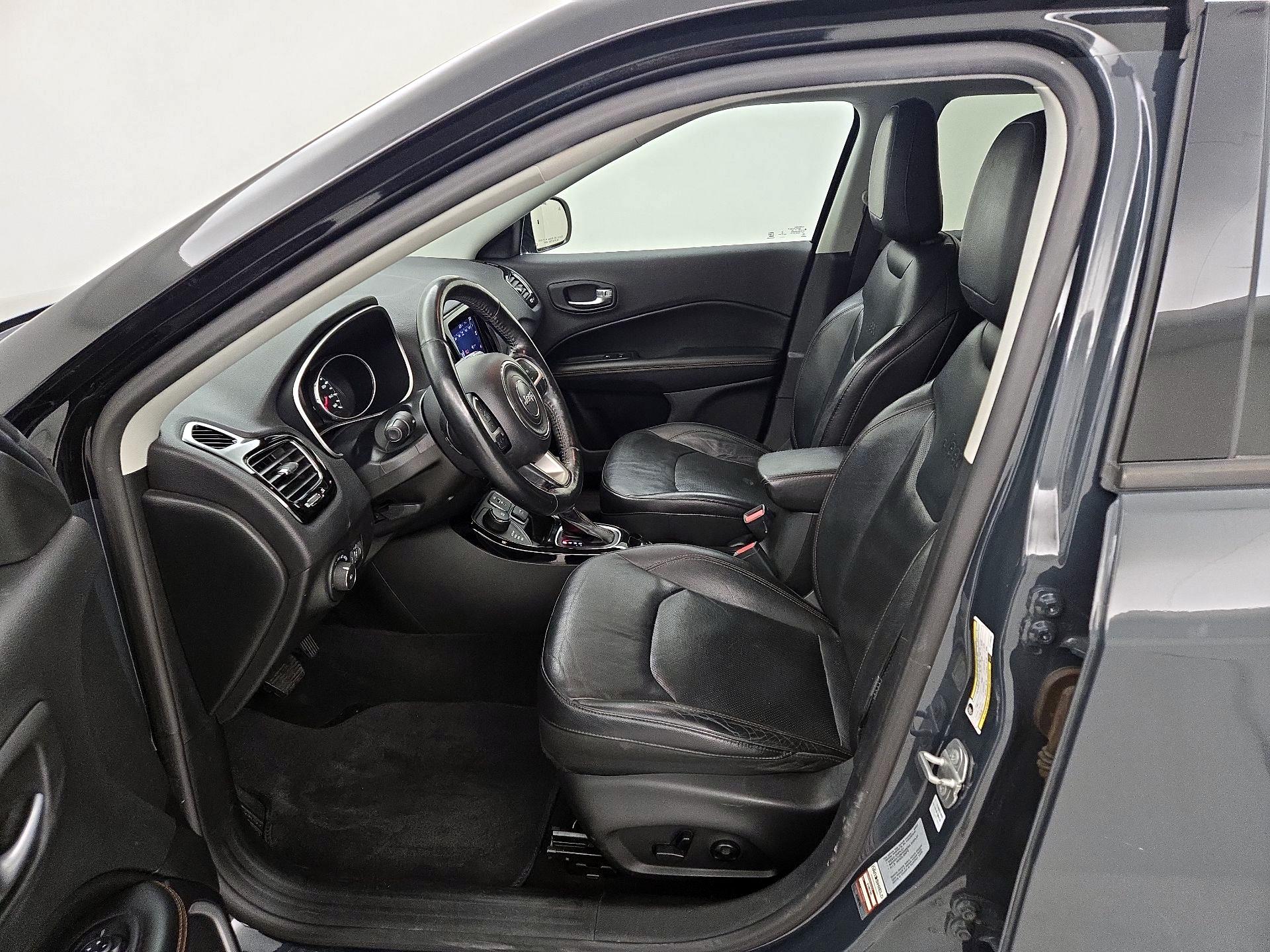 Thumbnail: 2018 Jeep Compass - 11