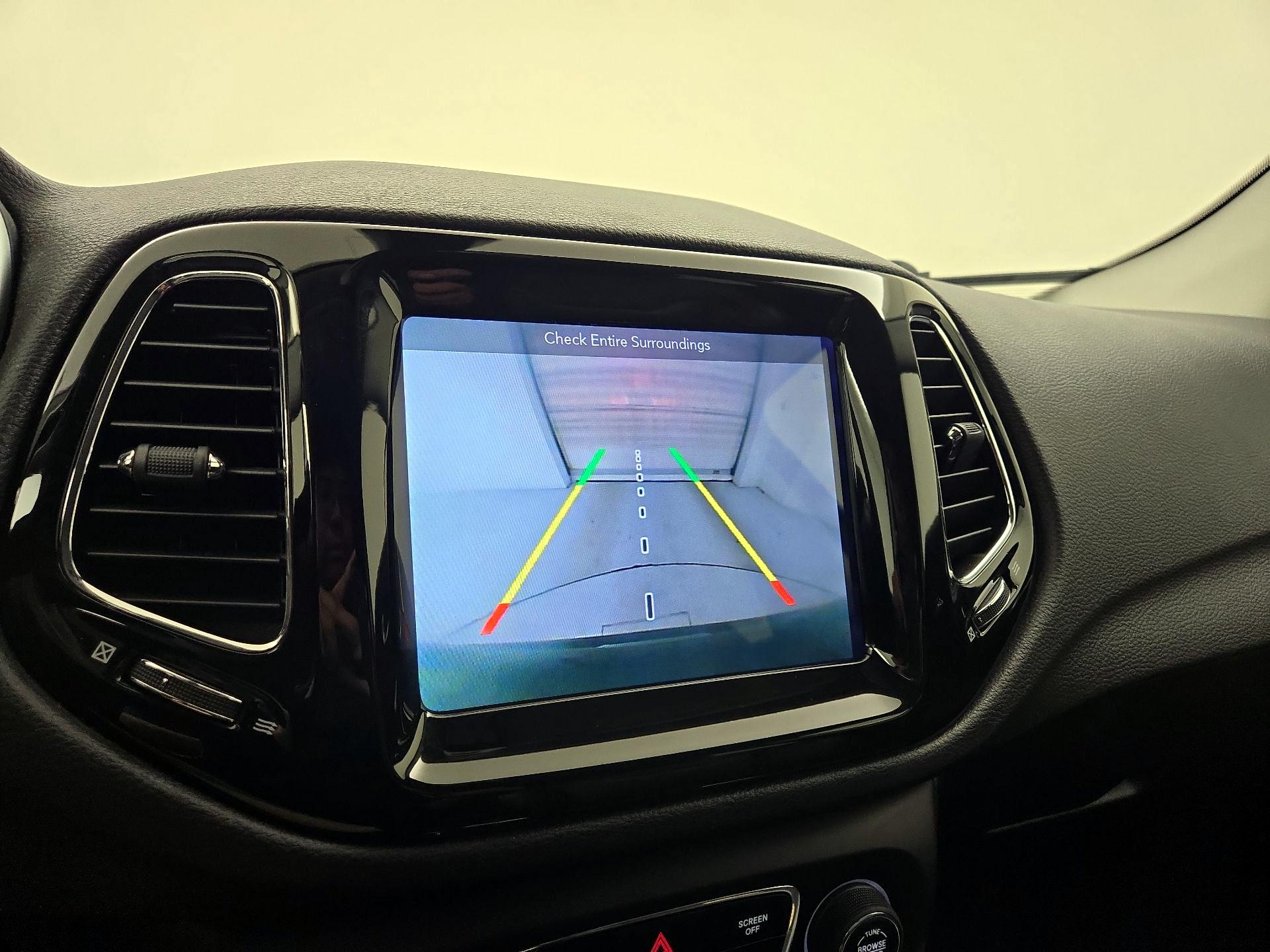 Thumbnail: 2018 Jeep Compass - 15