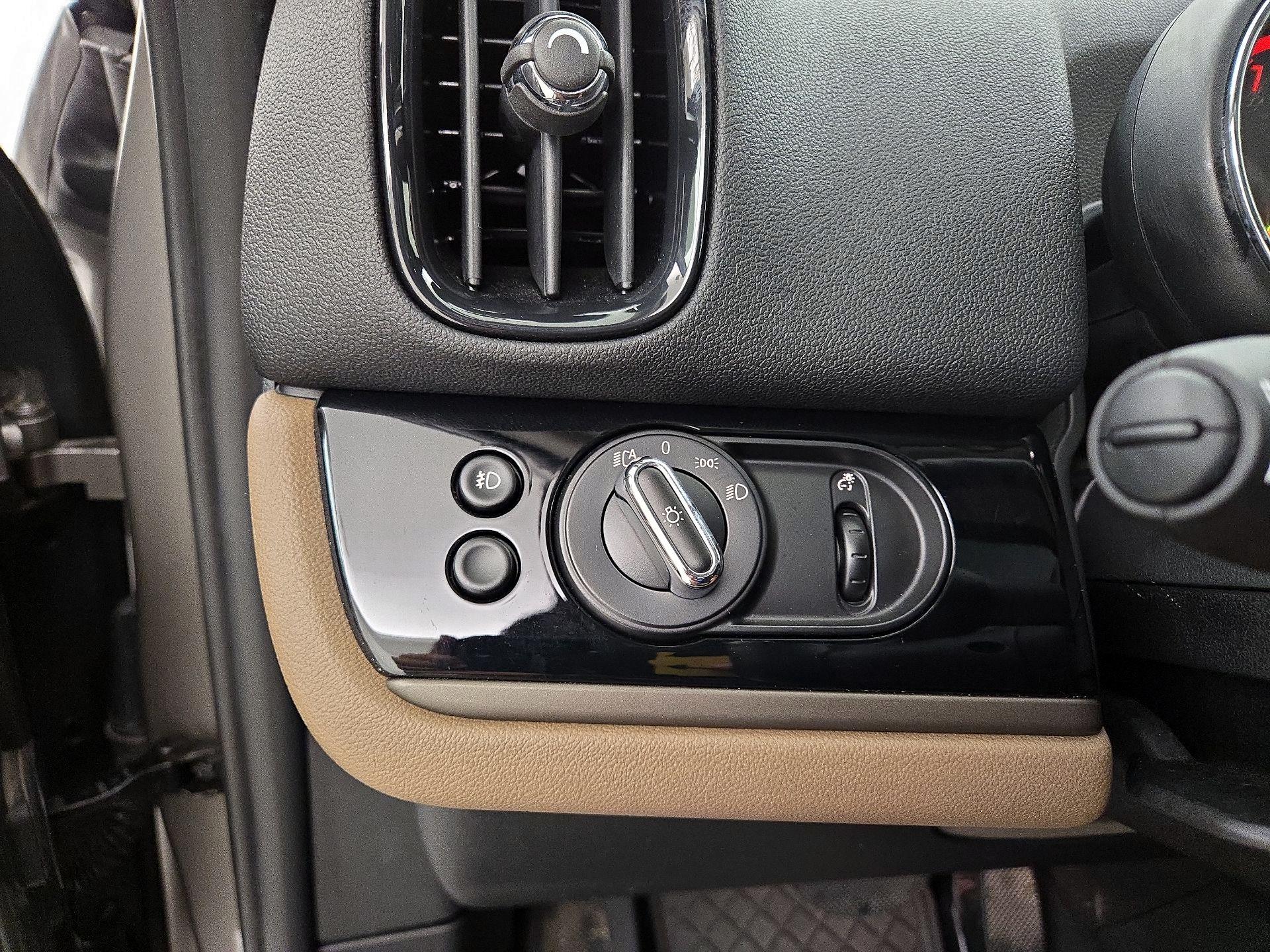 Thumbnail: 2019 MINI Cooper Countryman - 13