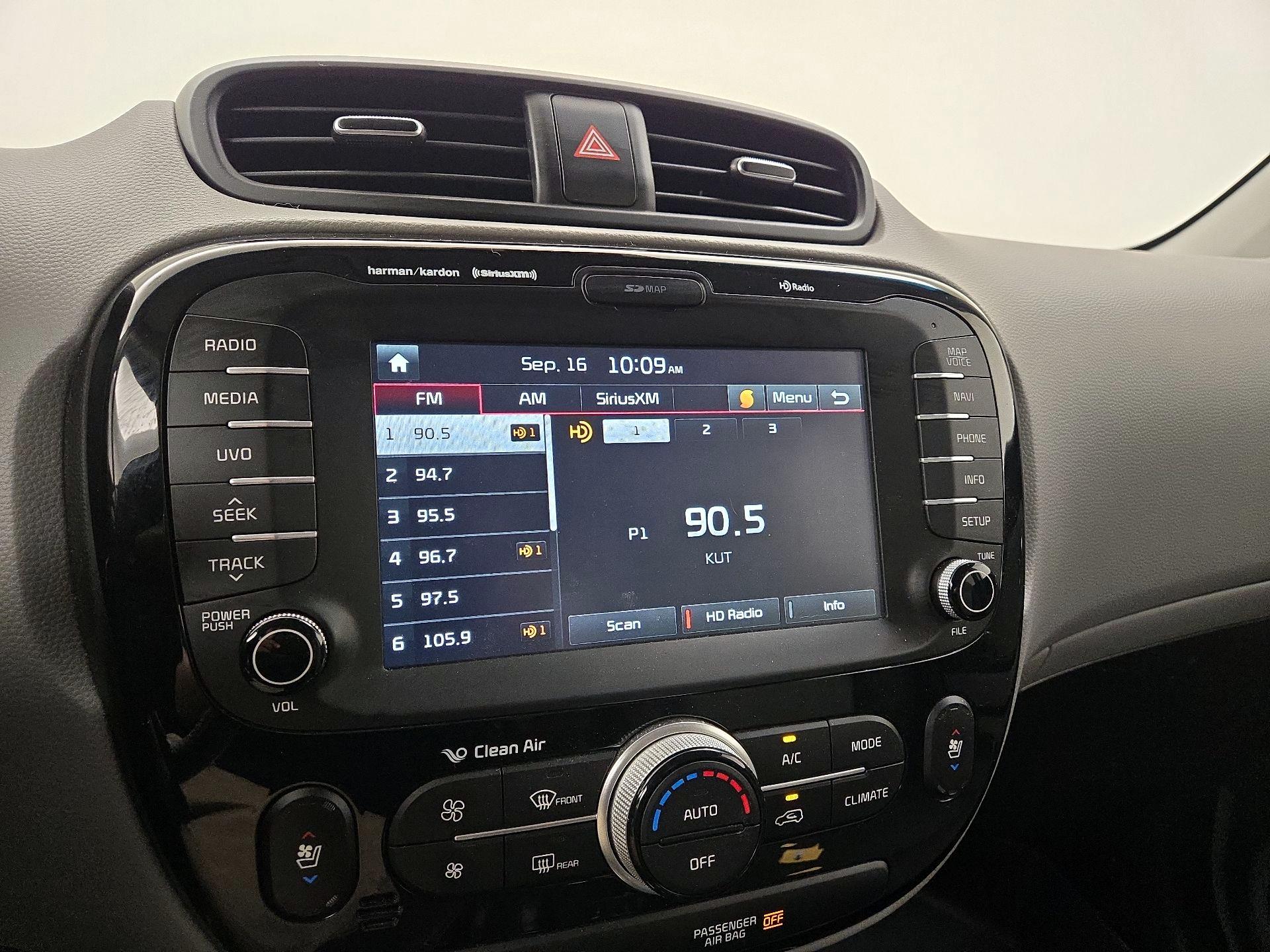 Thumbnail: 2017 Kia Soul - 16