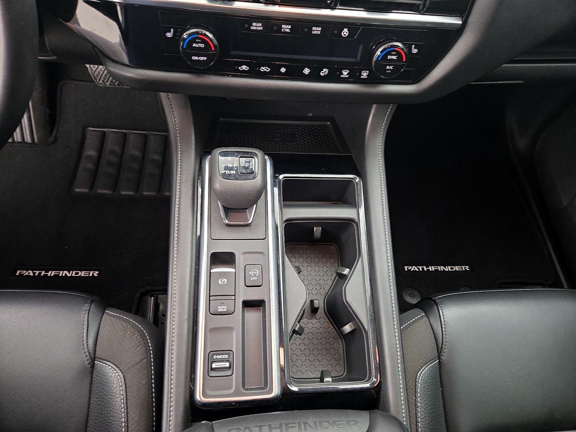 Thumbnail: 2023 Nissan Pathfinder - 16