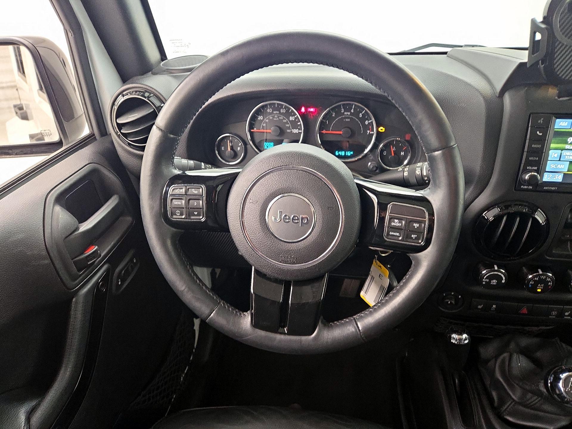 Thumbnail: 2015 Jeep Wrangler - 10