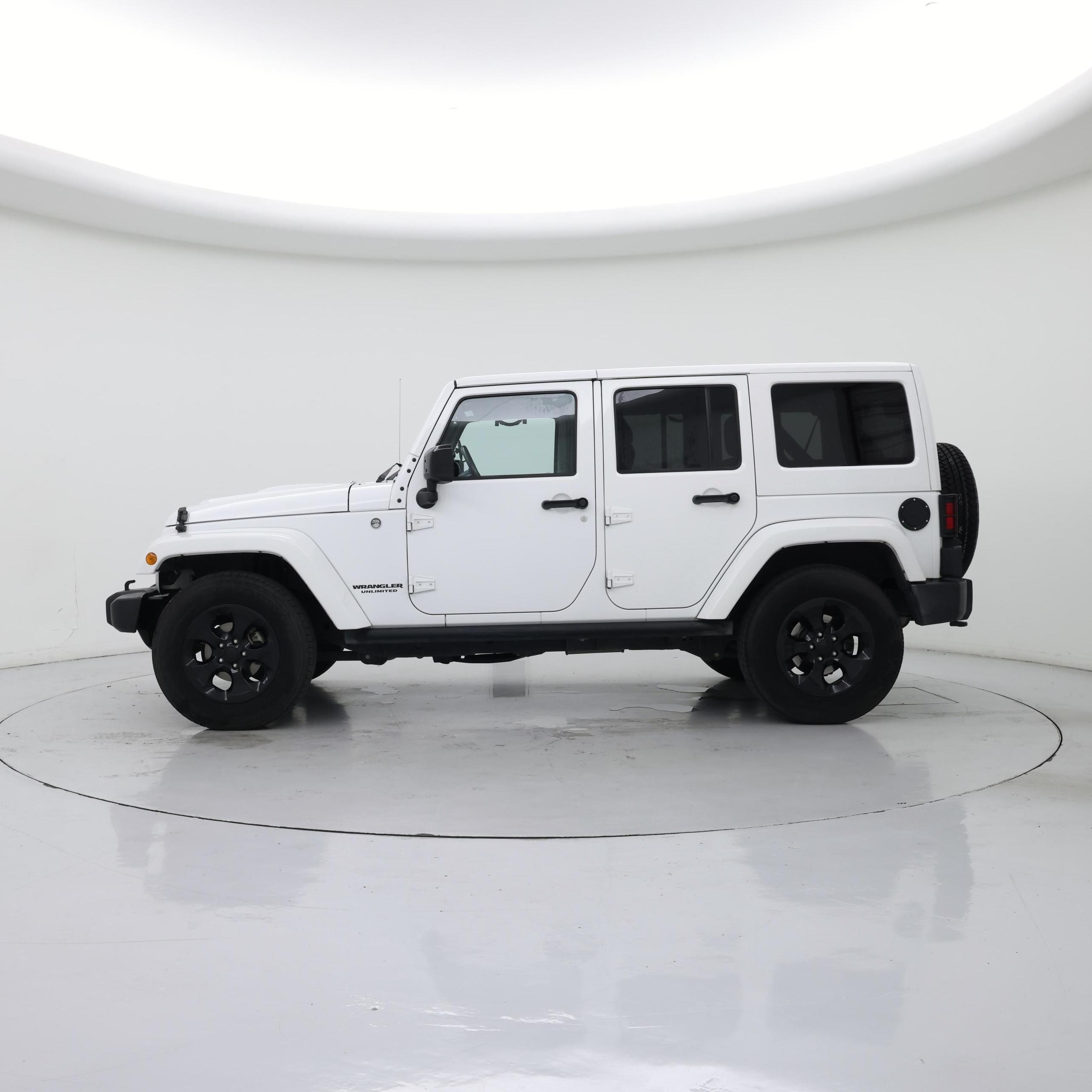 Thumbnail: 2015 Jeep Wrangler - 3