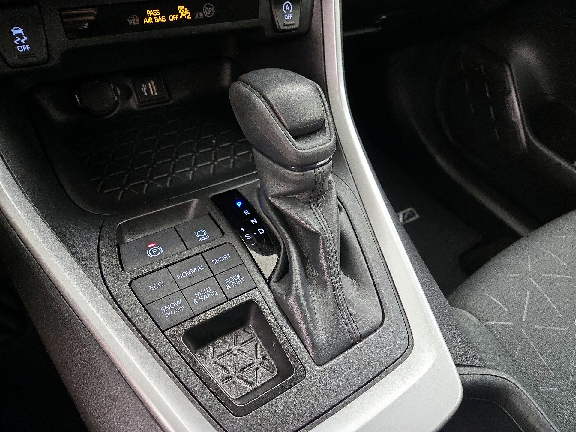 Thumbnail: 2024 Toyota RAV4 - 17