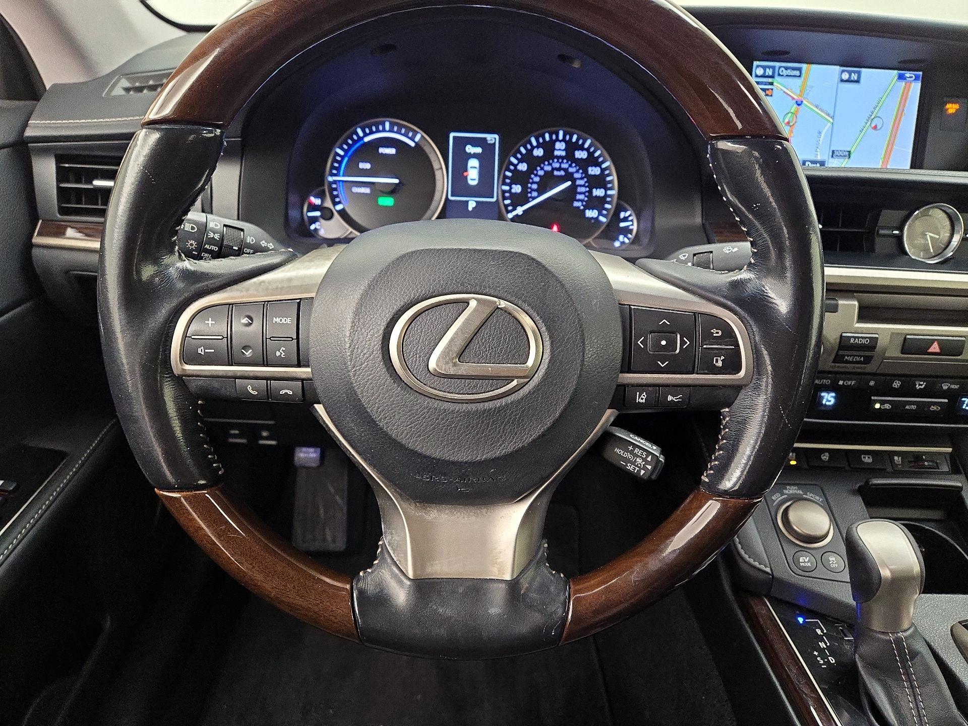 Thumbnail: 2016 Lexus ES - 10