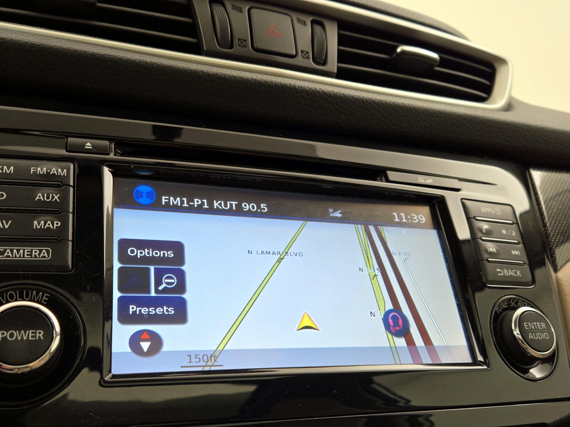 Thumbnail: 2016 Nissan Rogue - 14