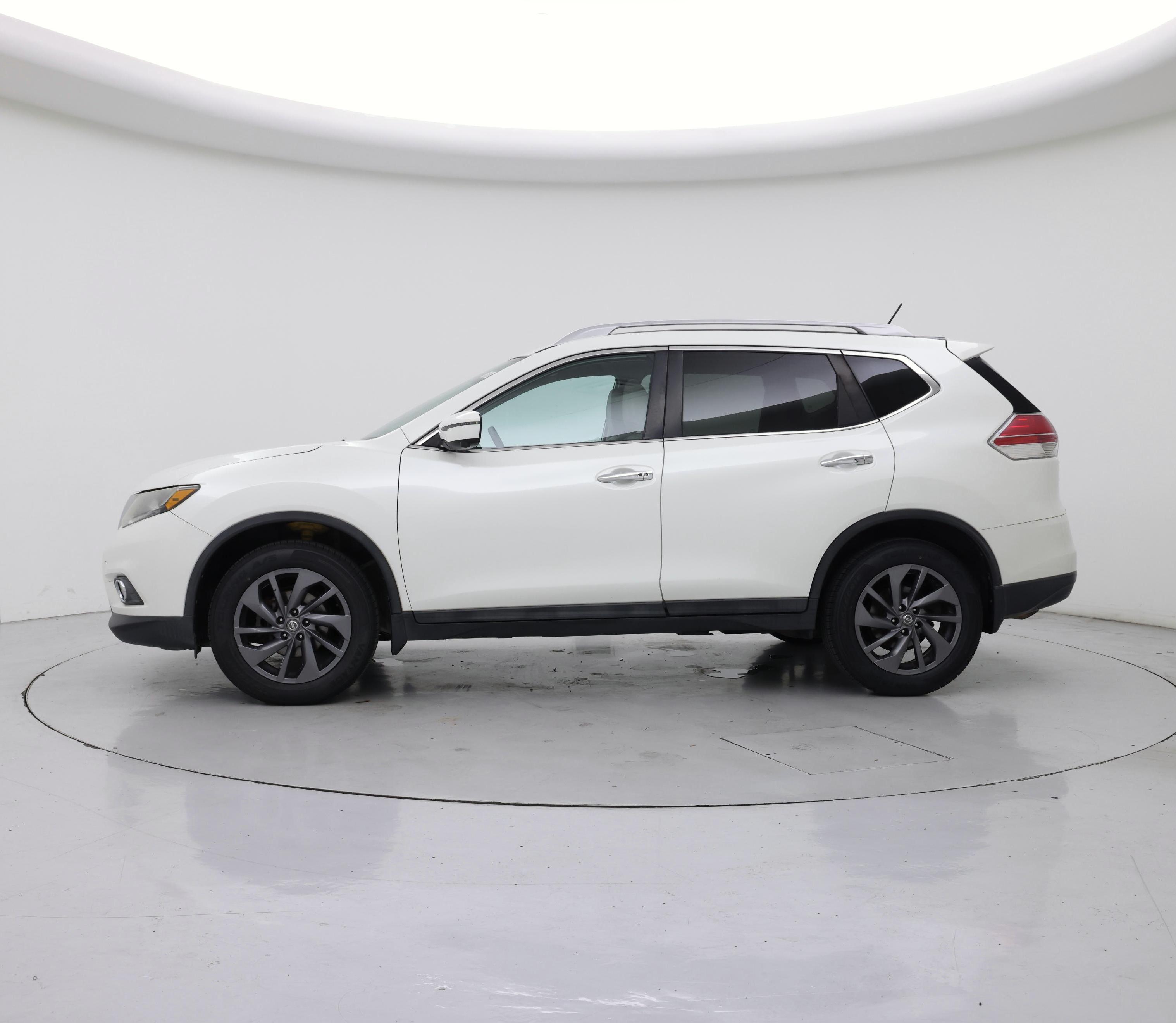 Thumbnail: 2016 Nissan Rogue - 3