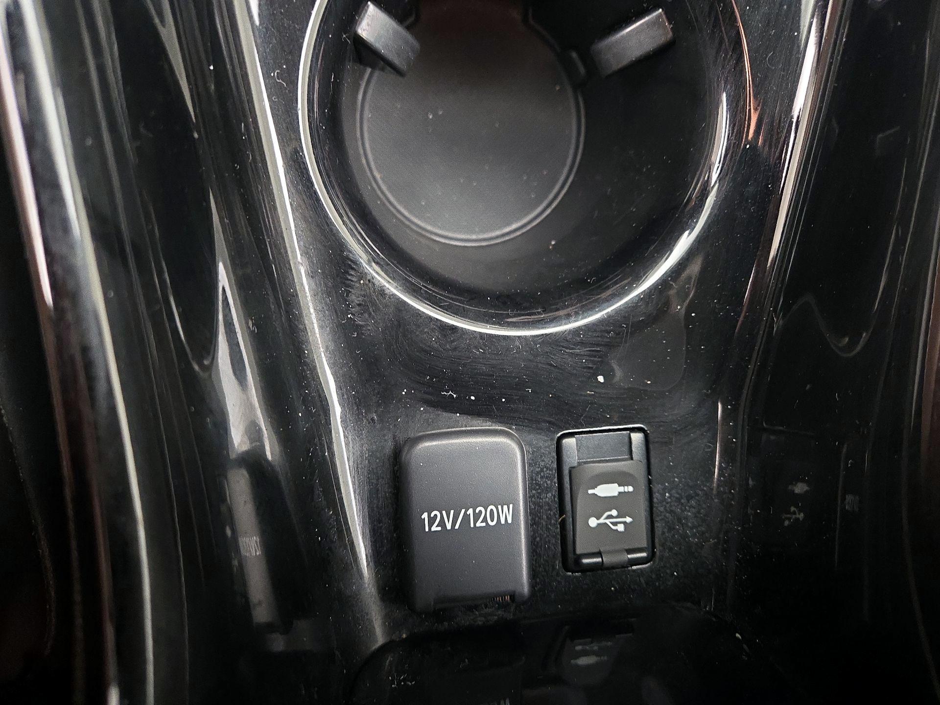 Thumbnail: 2019 Toyota Prius Prime - 19