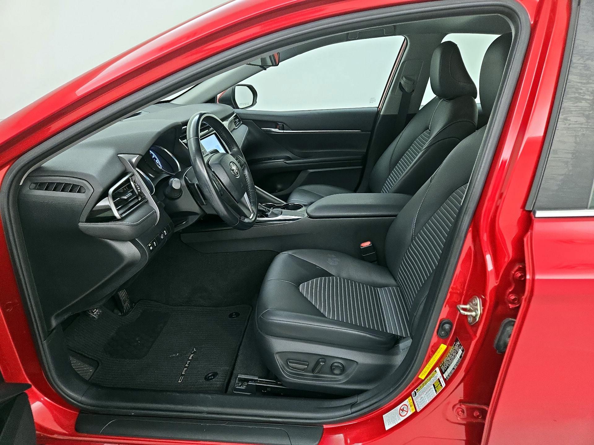 Thumbnail: 2019 Toyota Camry - 11